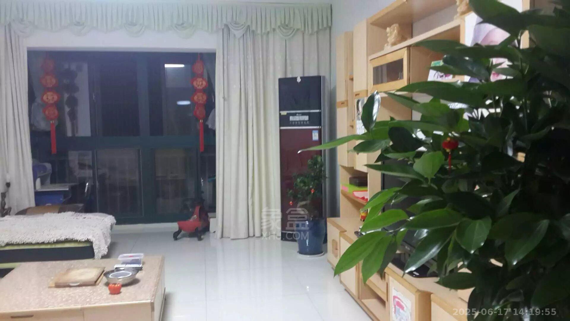 西域名邸 4室2厅1卫 1800.0元/月 西域名邸 4室2厅1卫 1800.0元/月室内图