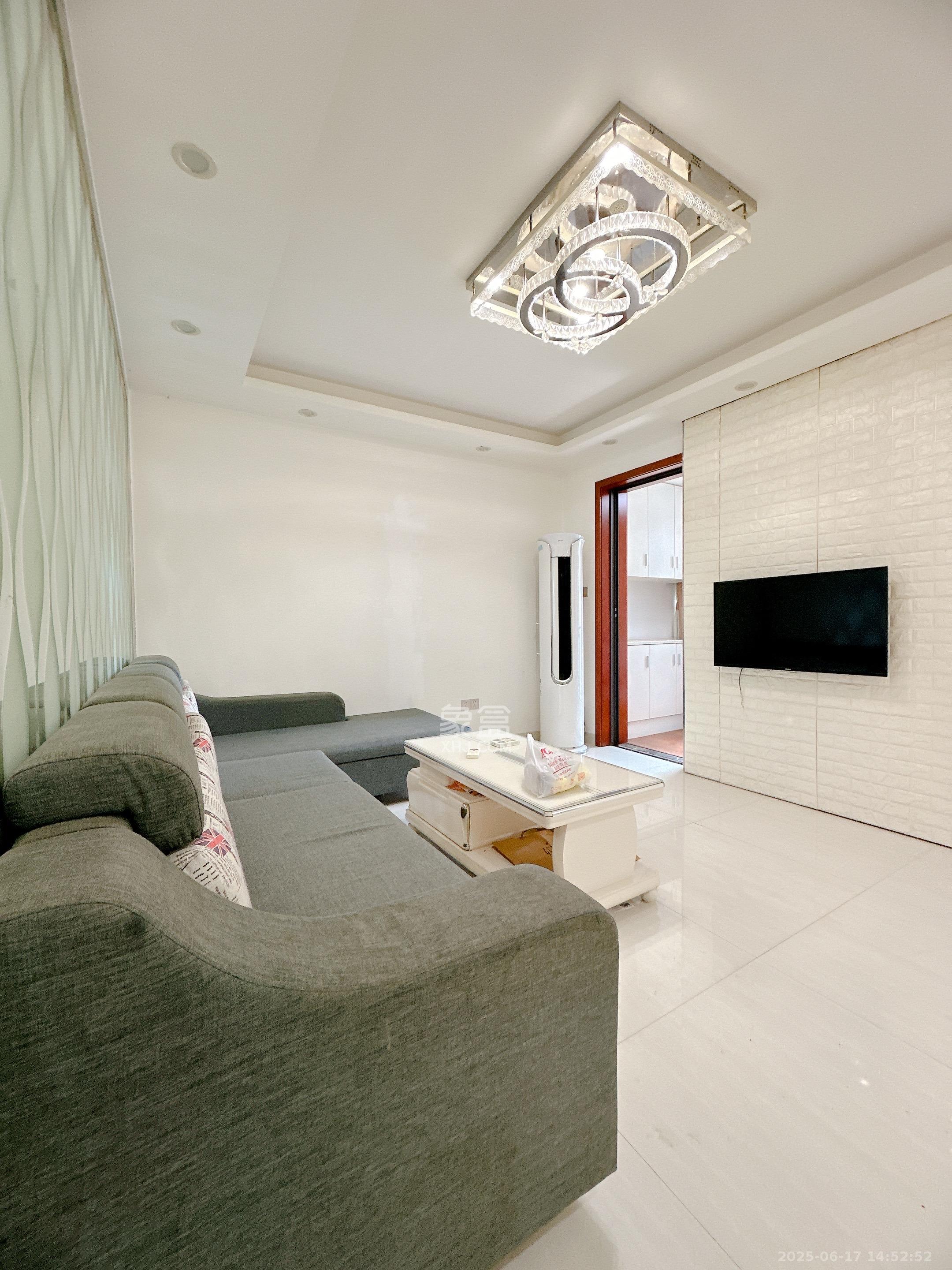 天健壹平方英里(天健芙蓉盛世二期) 3室2厅1卫 2800.0元/月 天健壹平方英里(天健芙蓉盛世二期) 3室2厅1卫 2800.0元/月室内图