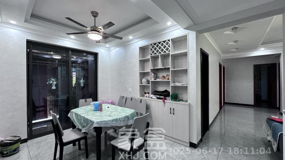 福天藏郡院子  4室2厅1卫    3000.0元/月室内图