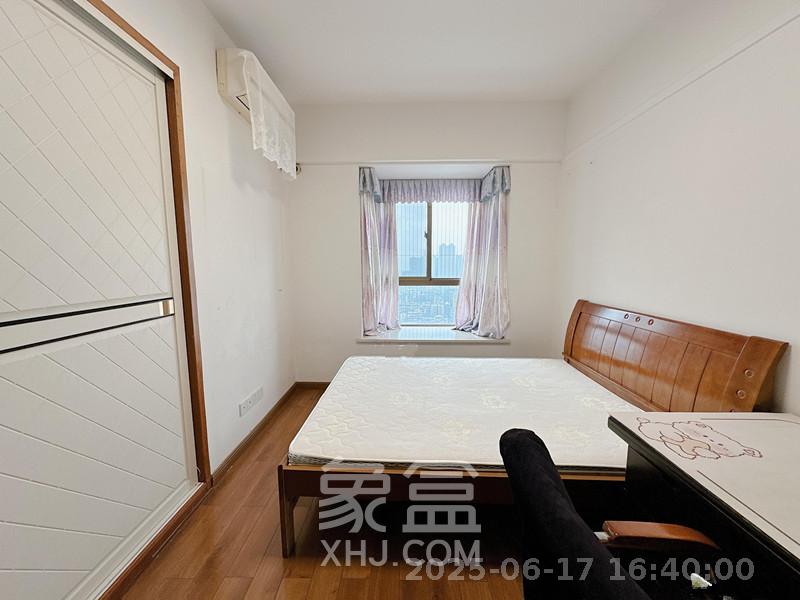 长宝1667  3室2厅1卫   4800.00元/月室内图