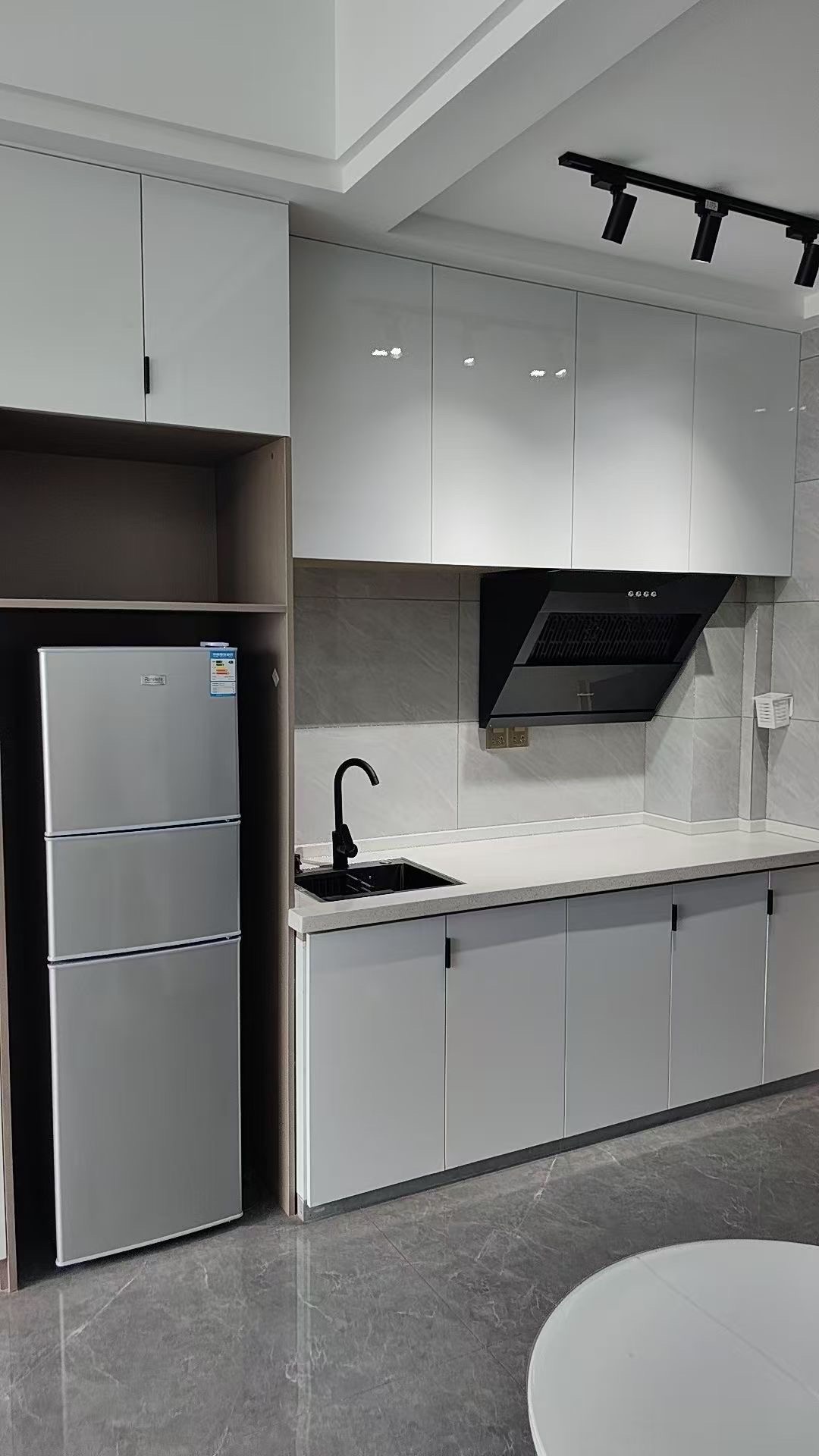 万达广场(酃湖) 1室0厅0卫 1400.0元/月 万达广场(酃湖) 1室0厅0卫 1400.0元/月室内图