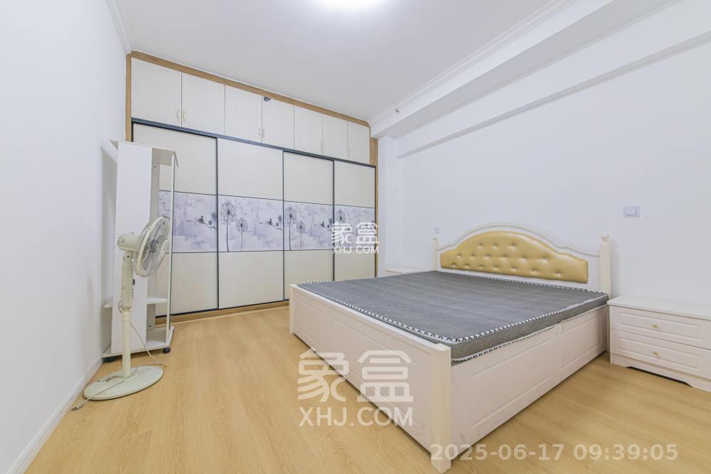 中建芙蓉嘉苑  2室2厅1卫   2000.00元/月