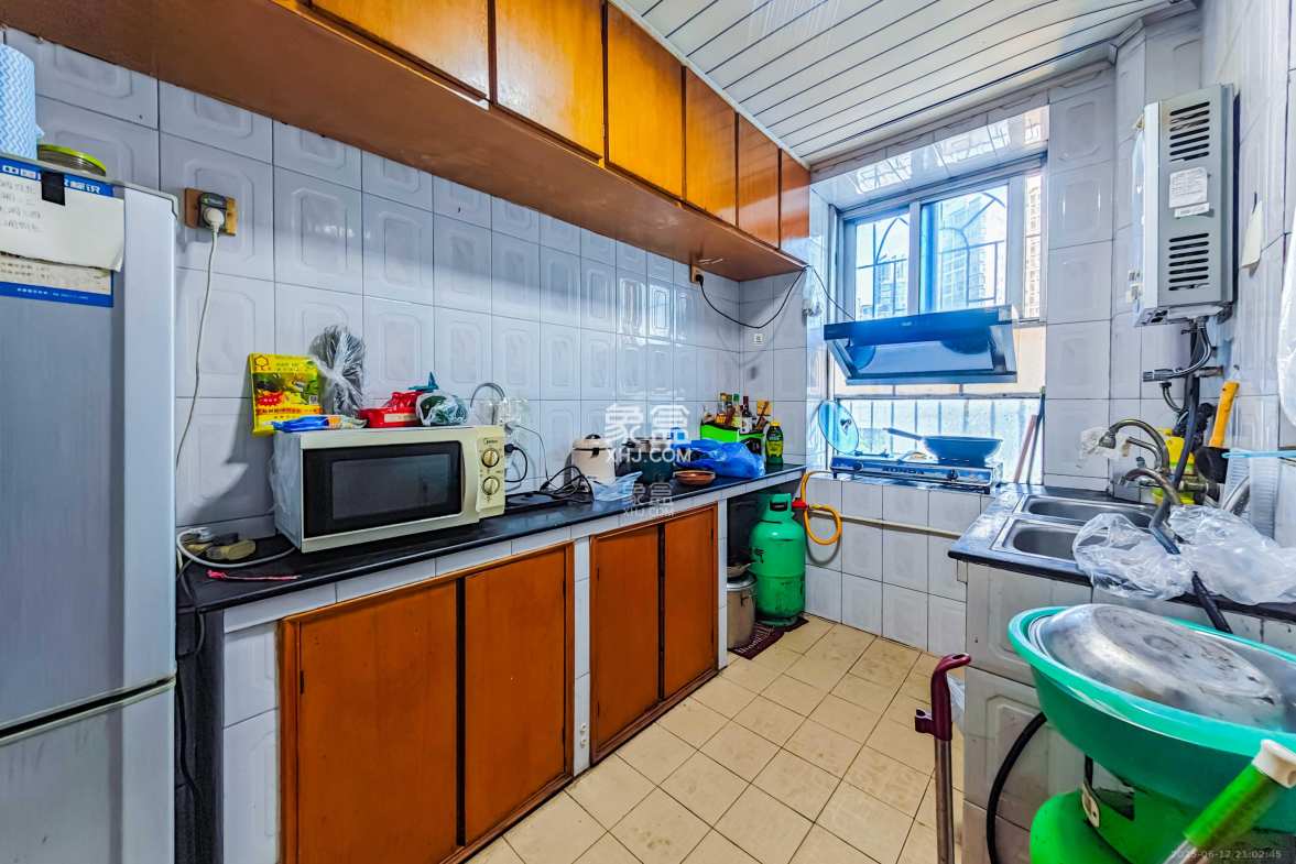 自然村公寓 2室2厅1卫 38.0万 自然村公寓 2室2厅1卫 38.0万厨房