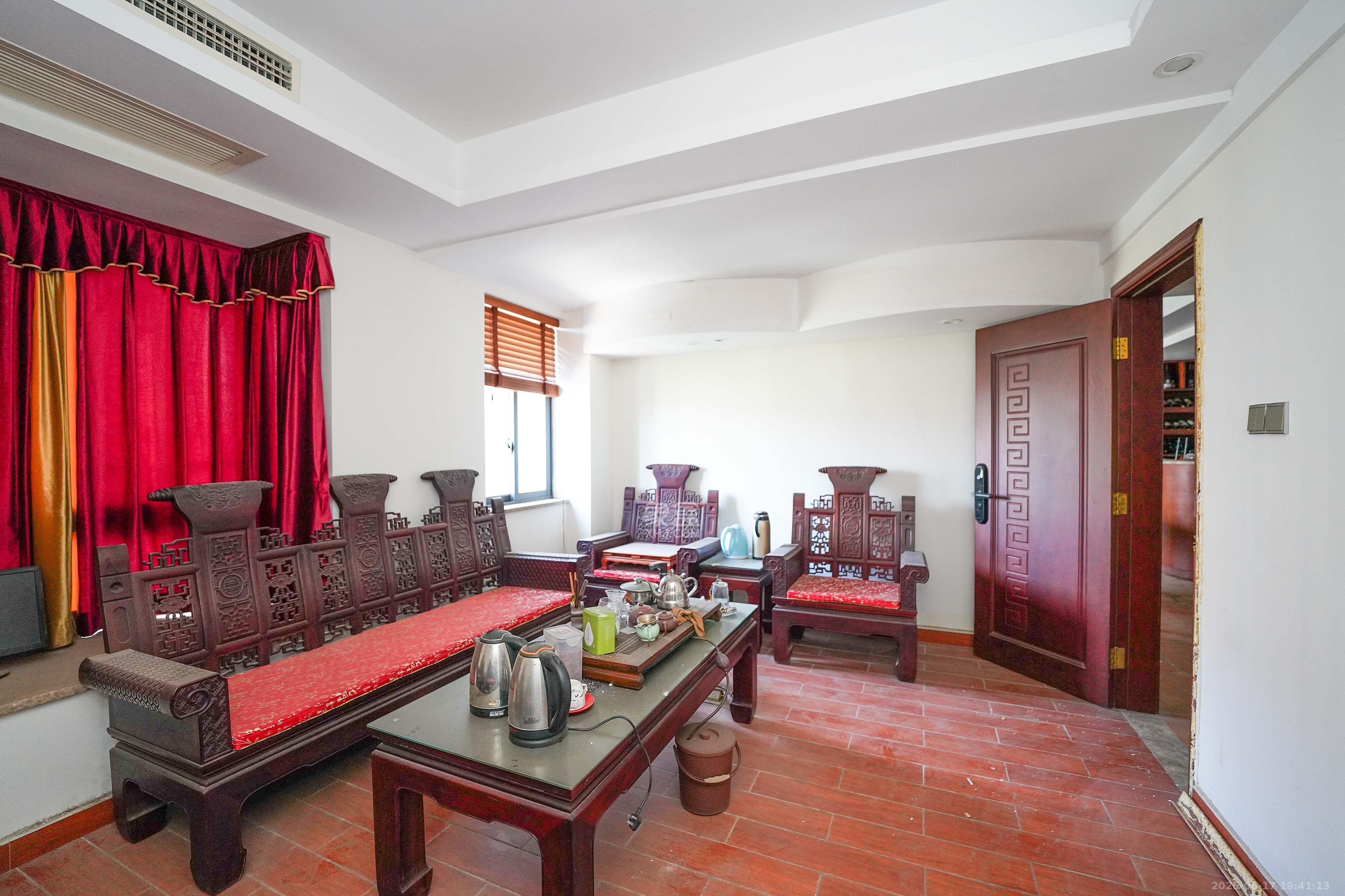 五矿格澜郡  4室2厅2卫    74.8万 五矿格澜郡  4室2厅2卫    74.8万卧室