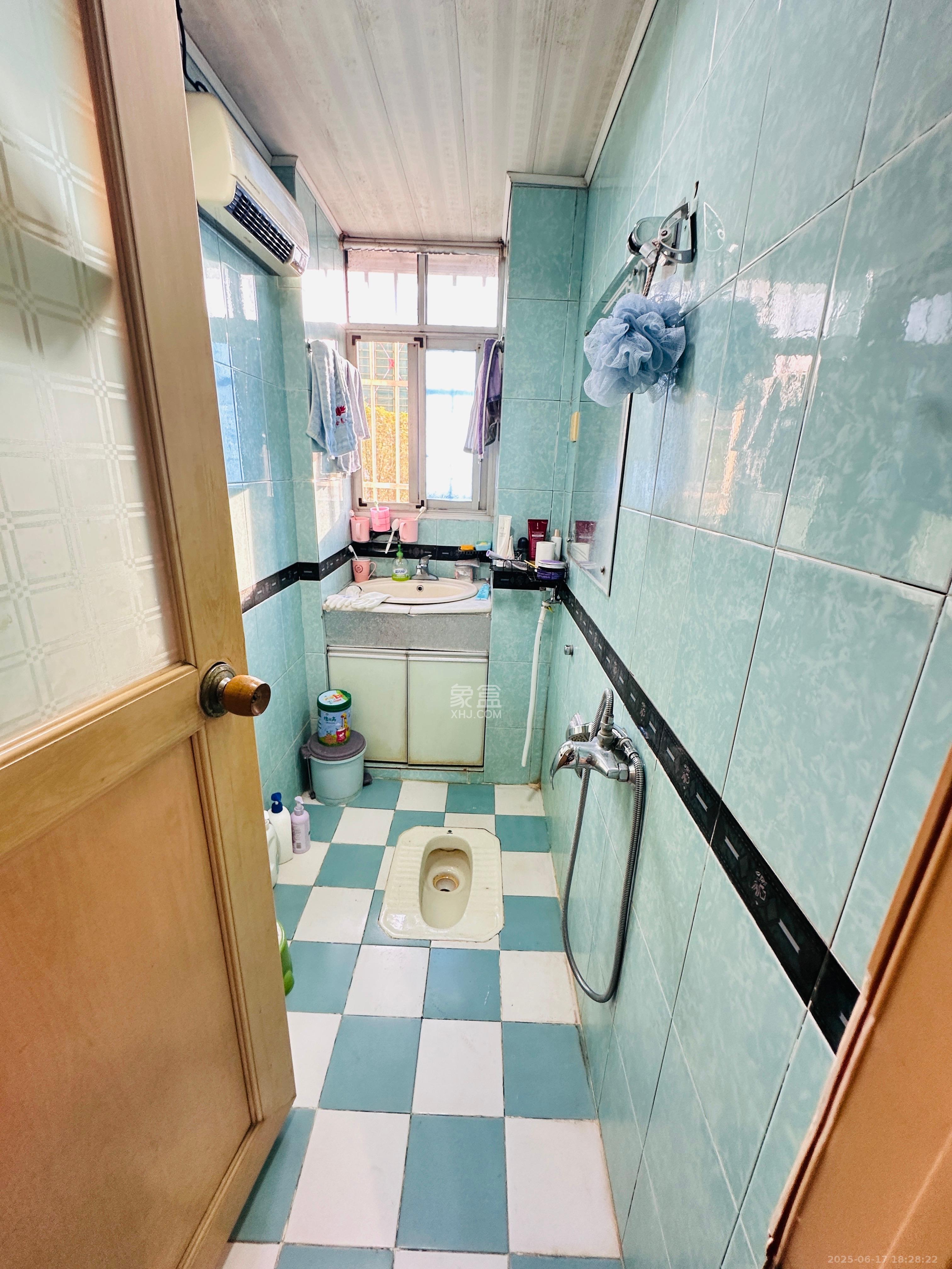 下碧湘街小区  2室1厅1卫   2500.00元/月室内图
