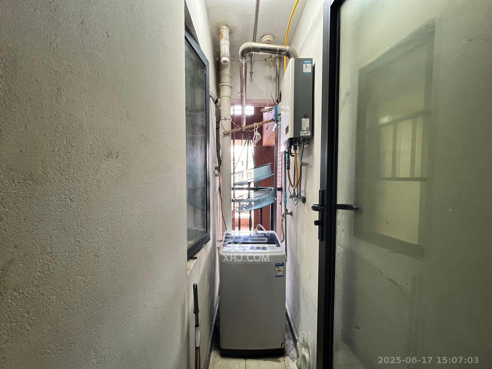 中建芙蓉工社 2室1厅1卫 1300.0元/月 中建芙蓉工社 2室1厅1卫 1300.0元/月室内图