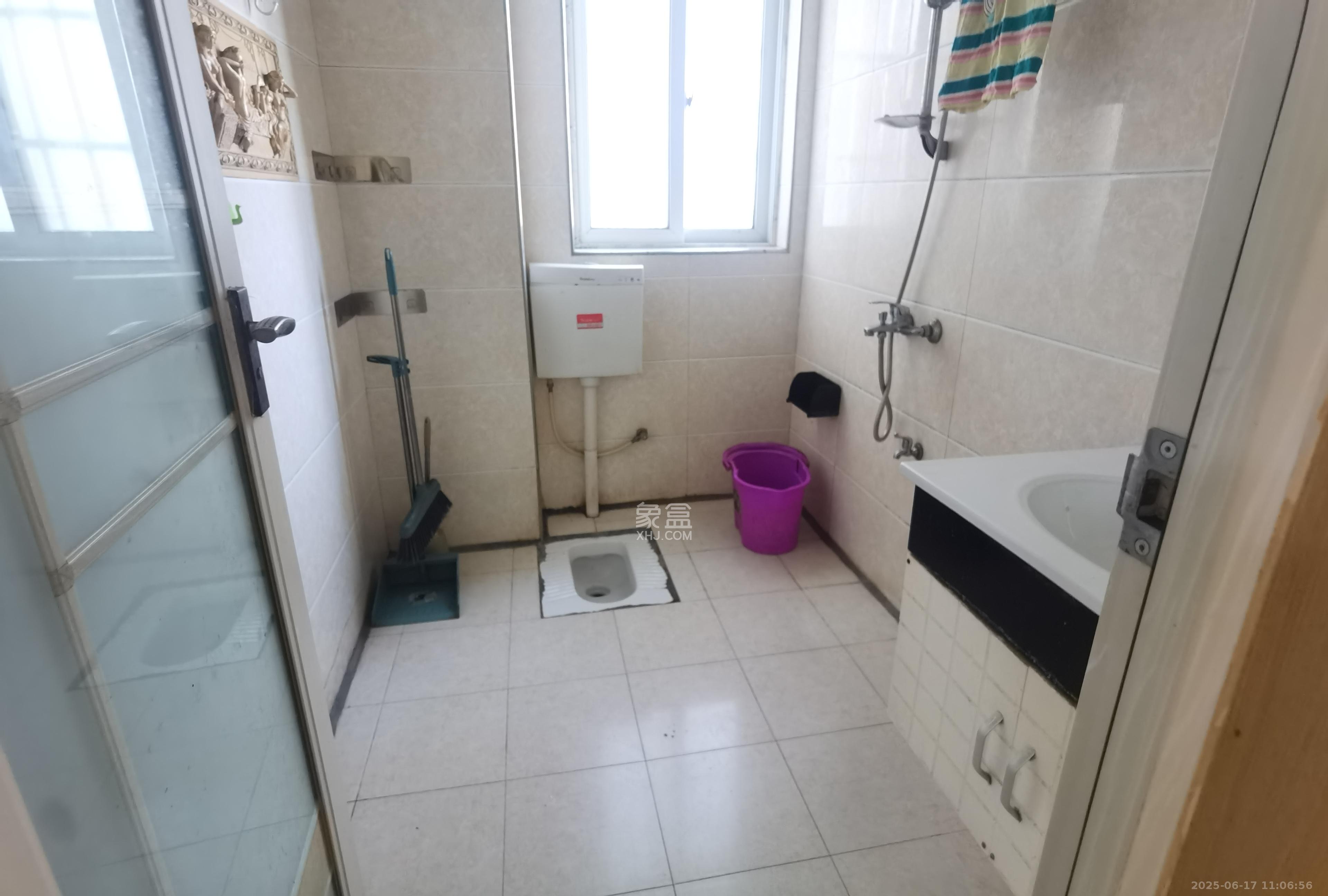 明天一城 2室2厅1卫 1500.0元/月 明天一城 2室2厅1卫 1500.0元/月室内图