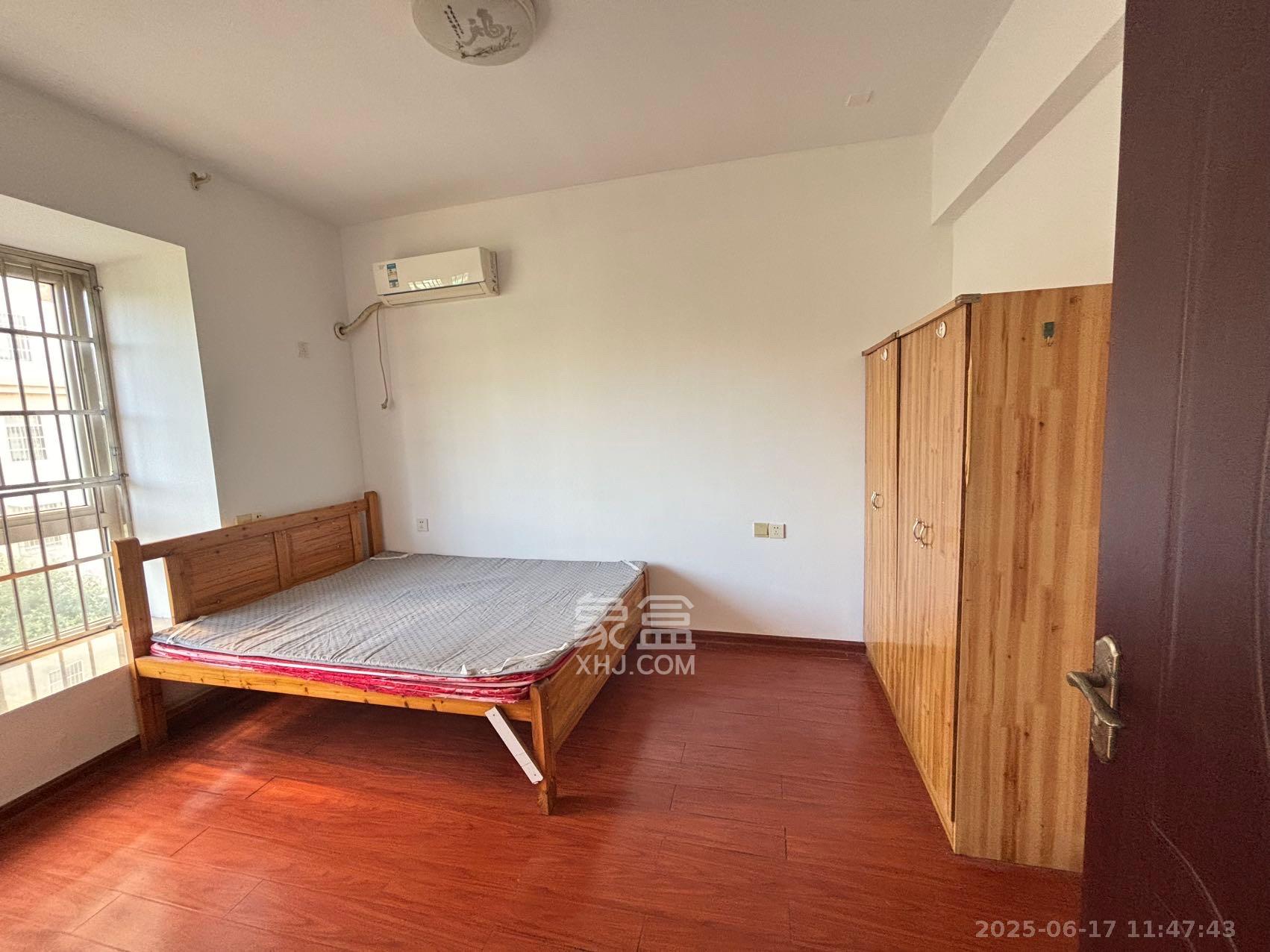 丰园城(鄱阳小区二期)  2室2厅1卫    1400.0元/月 丰园城(鄱阳小区二期)  2室2厅1卫    1400.0元/月室内图