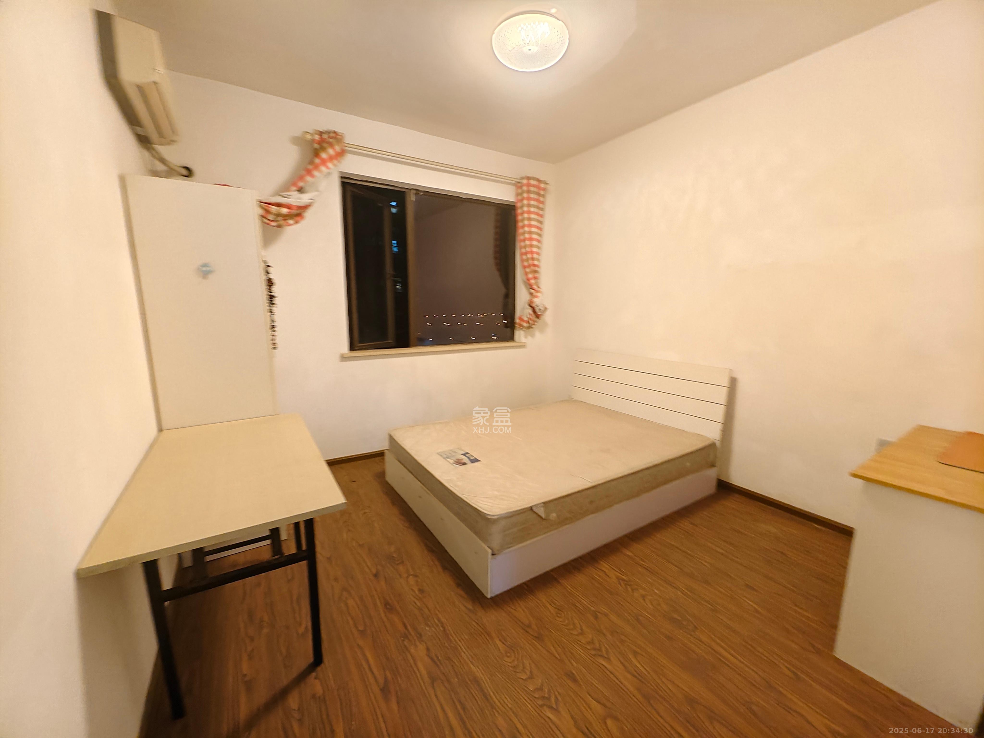 梅溪鑫苑名家  3室2厅1卫    2100.0元/月室内图