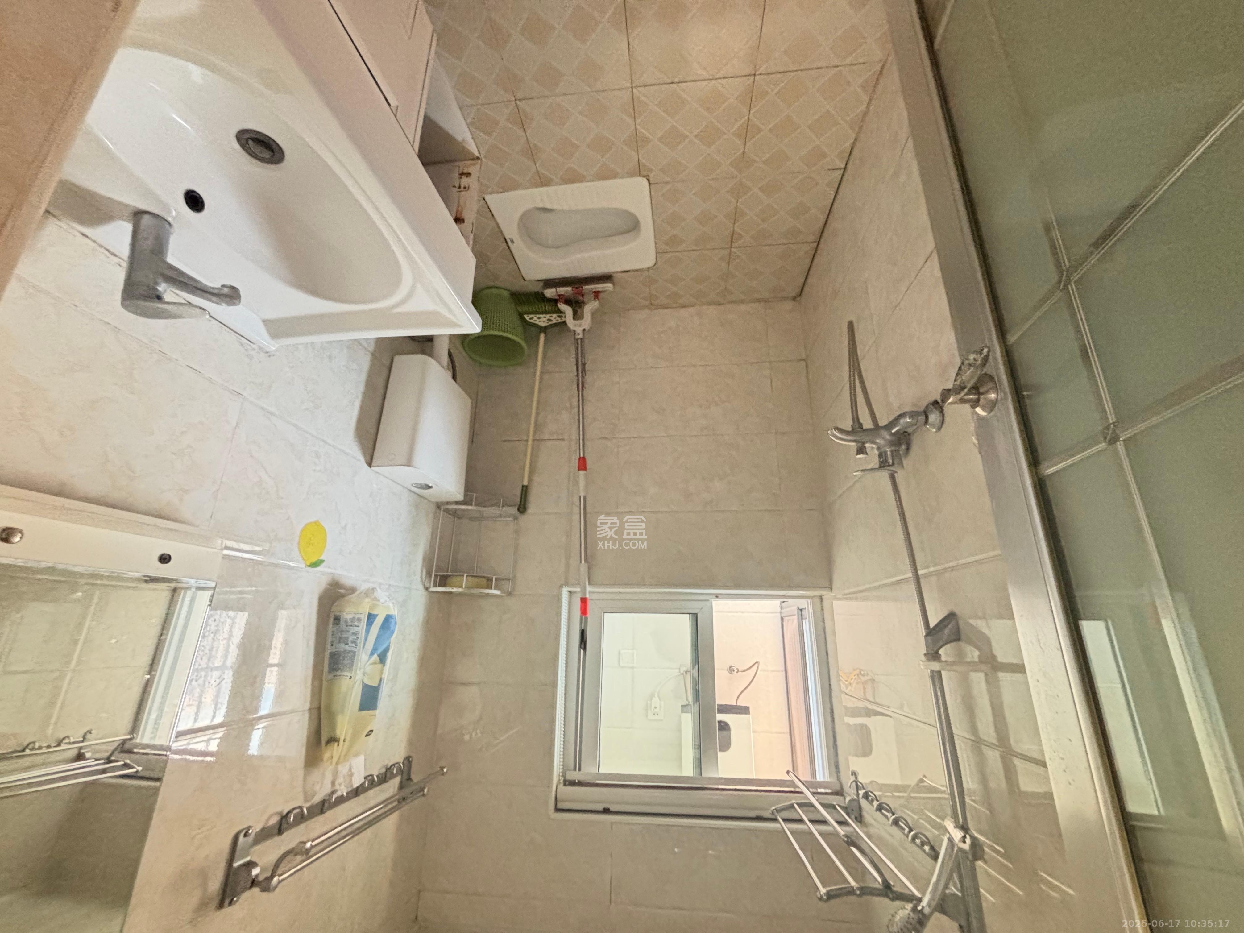 家兴苑  3室1厅1卫   2100.00元/月室内图