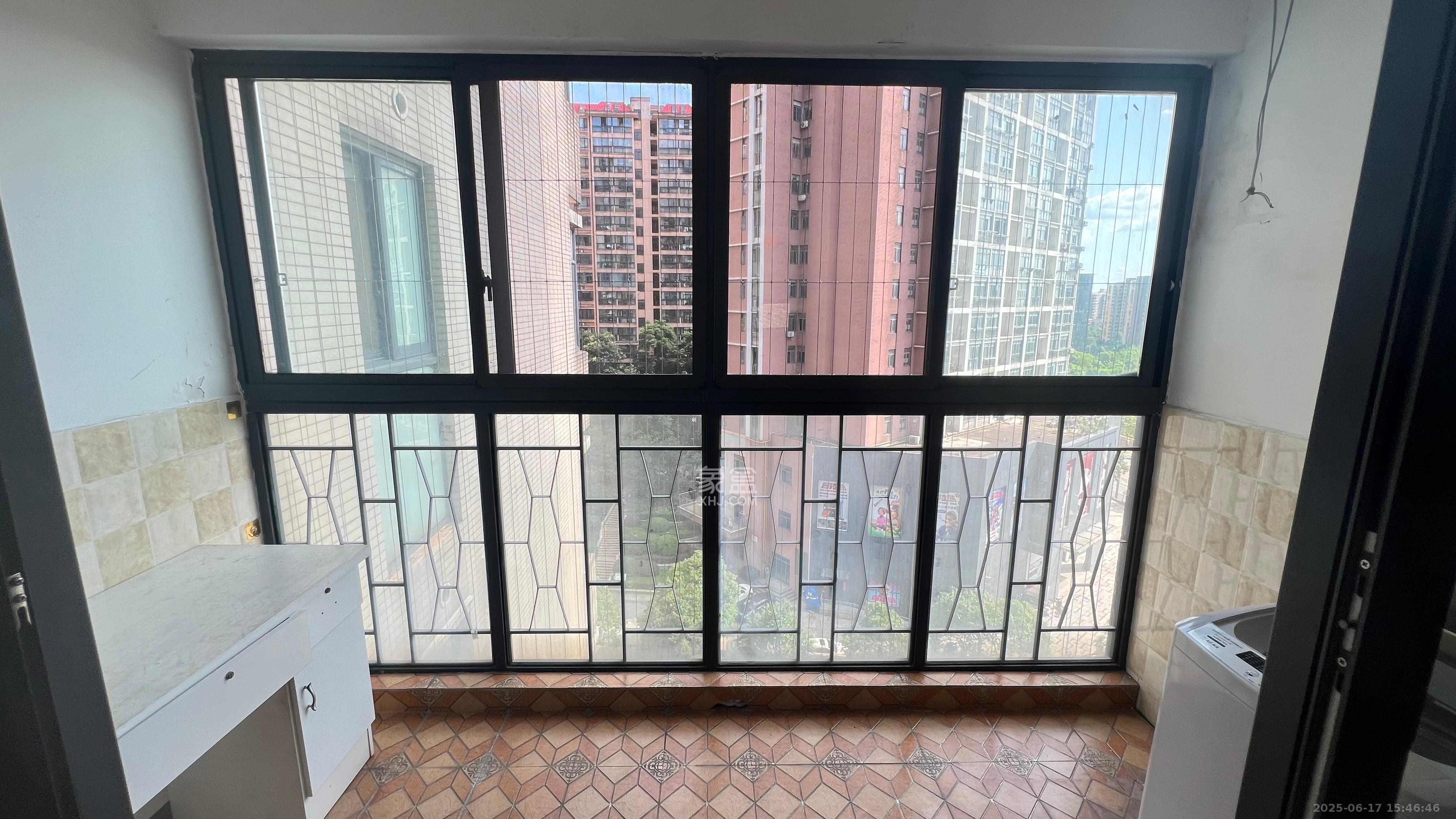 湘水熙园 4室2厅1卫 2400.0元/月 湘水熙园 4室2厅1卫 2400.0元/月室内图