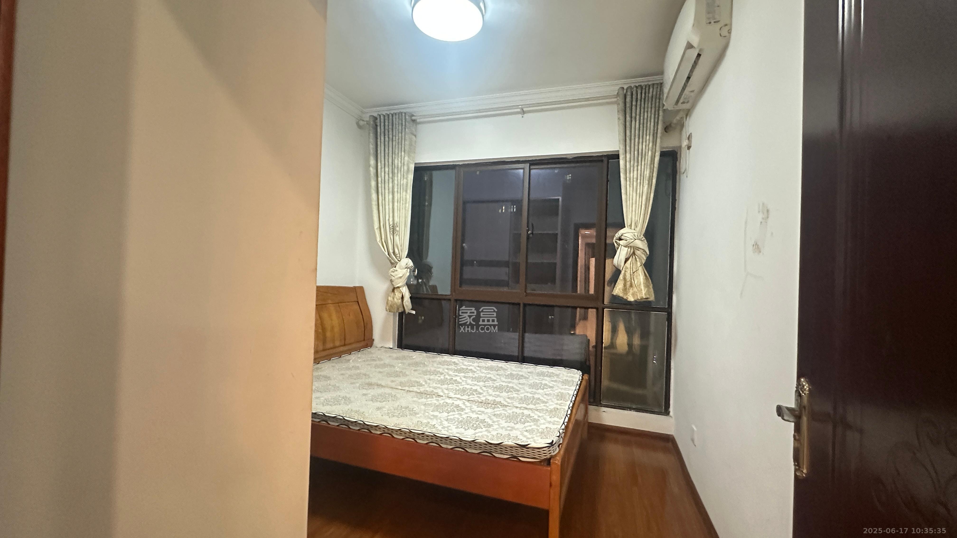 星月绿洲  4室2厅2卫    2400.0元/月 星月绿洲  4室2厅2卫    2400.0元/月室内图