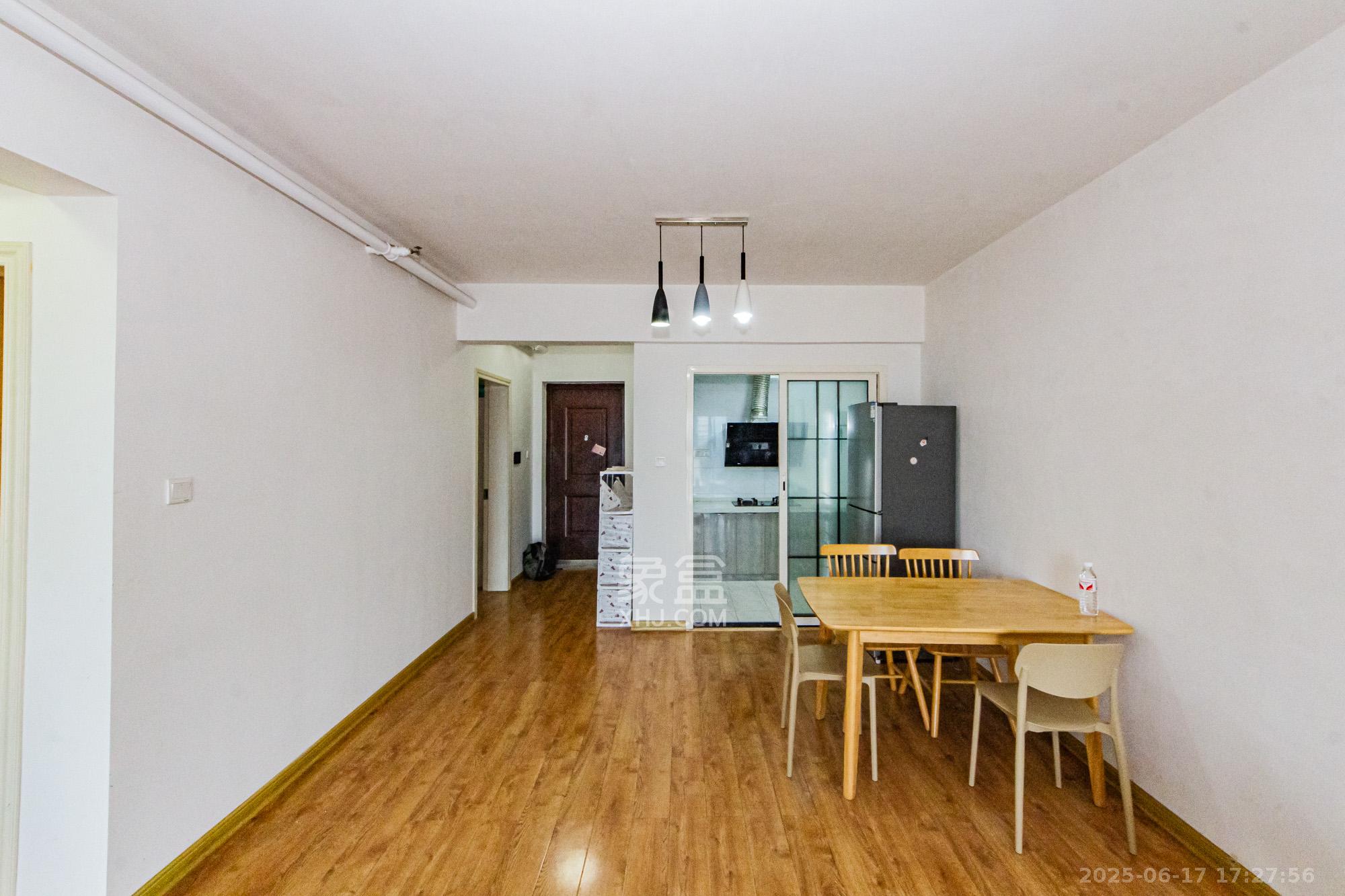 北辰三角洲C3区  3室2厅1卫    138.0万 北辰三角洲C3区  3室2厅1卫    138.0万客厅