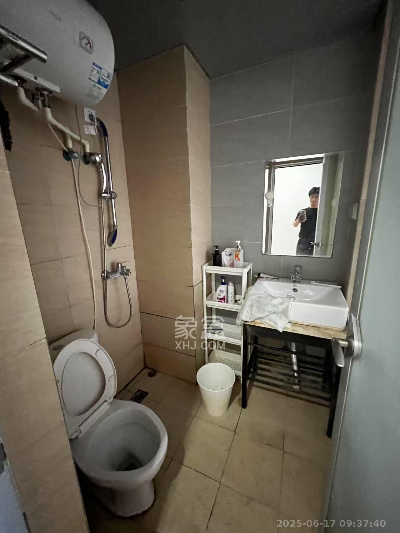 长盛上东区  2室2厅1卫   2800.00元/月室内图