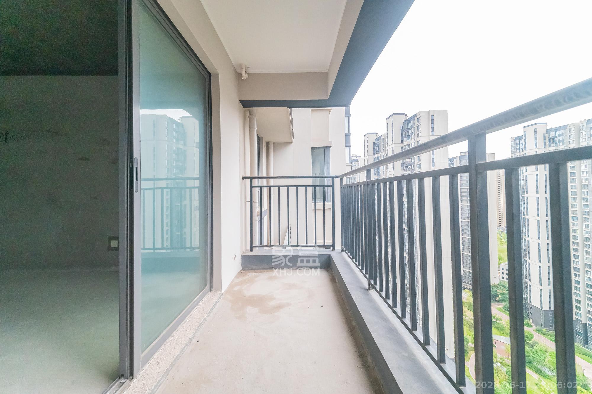 中建悦和城 4室1厅2卫 131.8万 中建悦和城 4室1厅2卫 131.8万其他