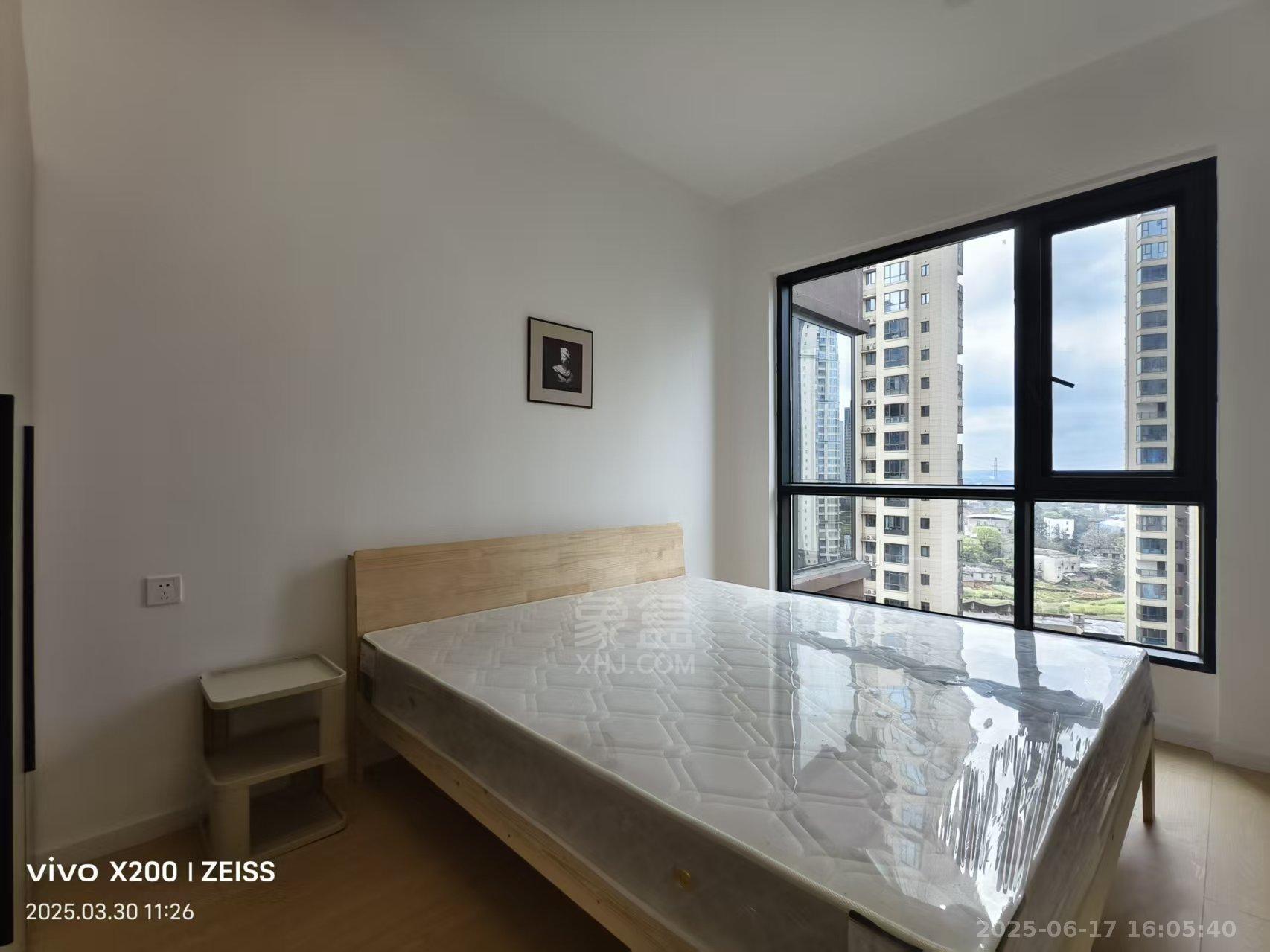 金轮津桥华府 4室2厅2卫 2000.0元/月 金轮津桥华府 4室2厅2卫 2000.0元/月室内图