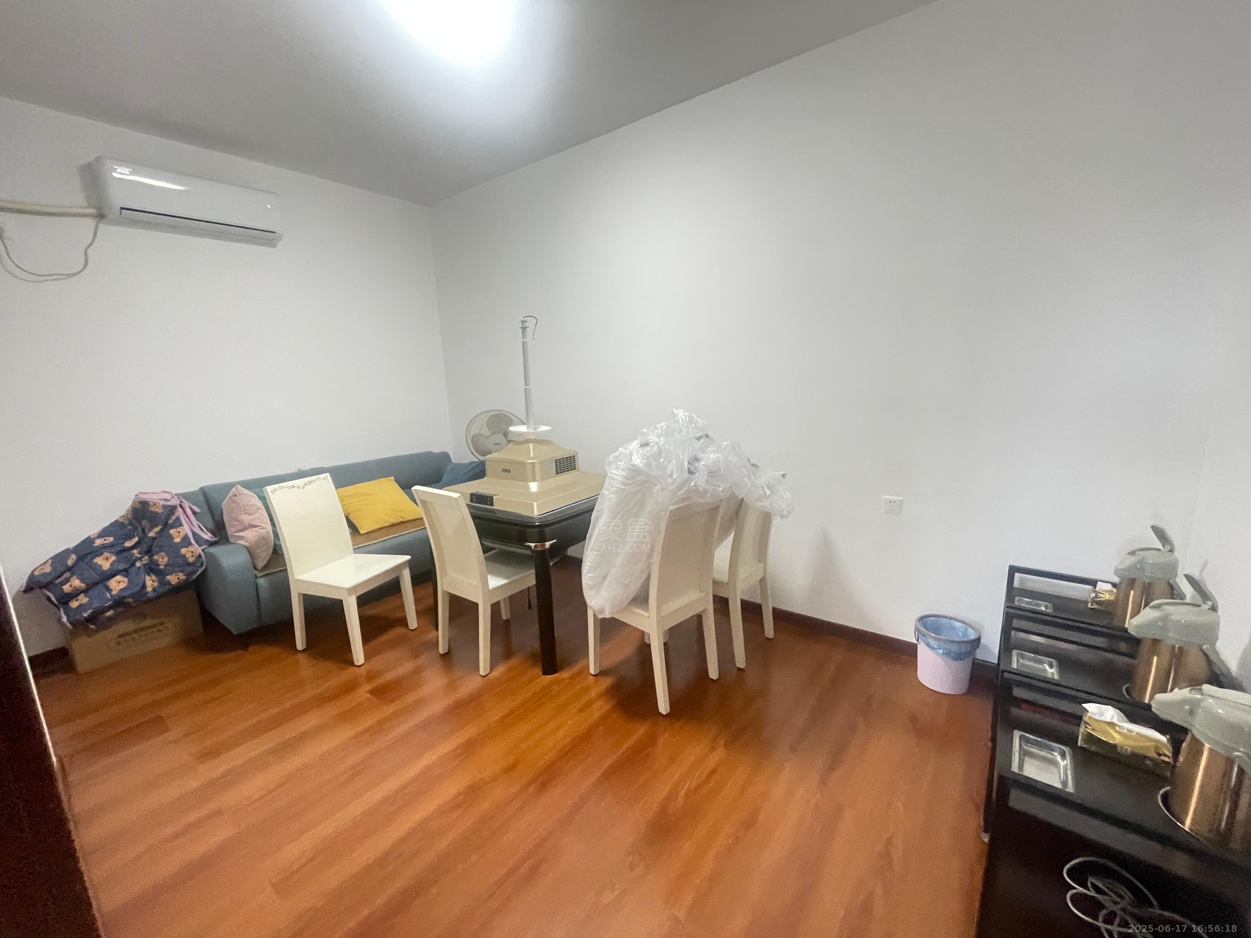 中泰财富湘江 2室2厅1卫 2000.0元/月 中泰财富湘江 2室2厅1卫 2000.0元/月室内图