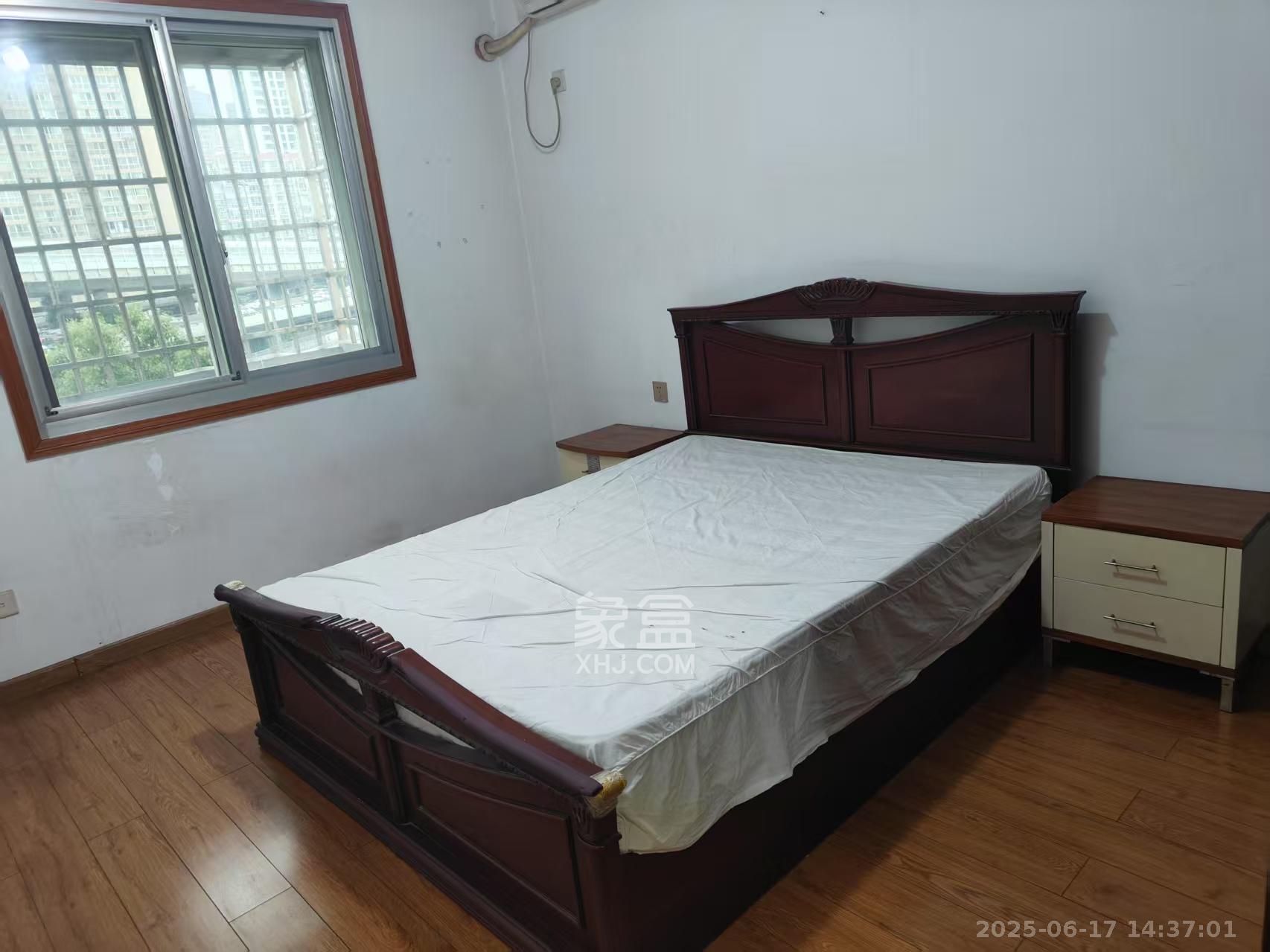 天鸿小区 3室2厅2卫 1900.0元/月 天鸿小区 3室2厅2卫 1900.0元/月室内图