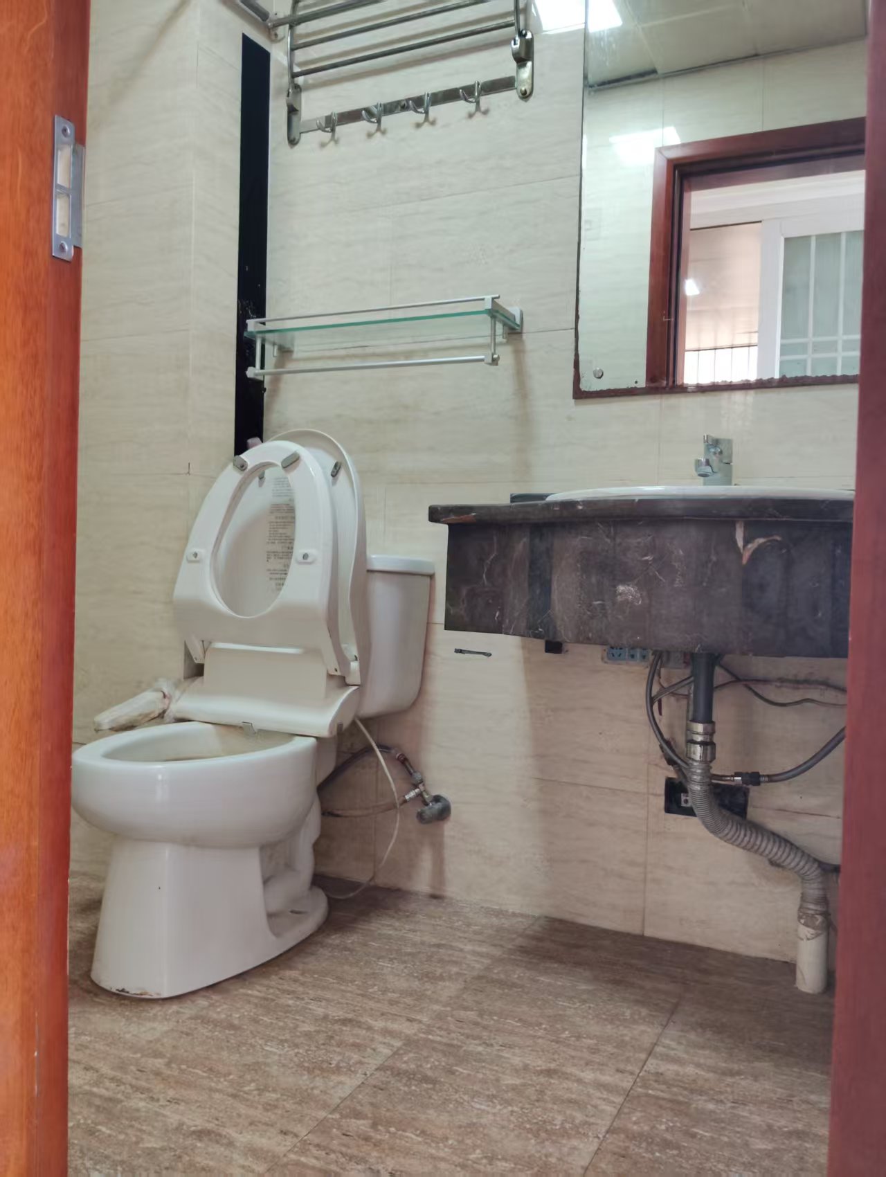 盛泰花园 1室2厅1卫 88.0万 盛泰花园 1室2厅1卫 88.0万室内图