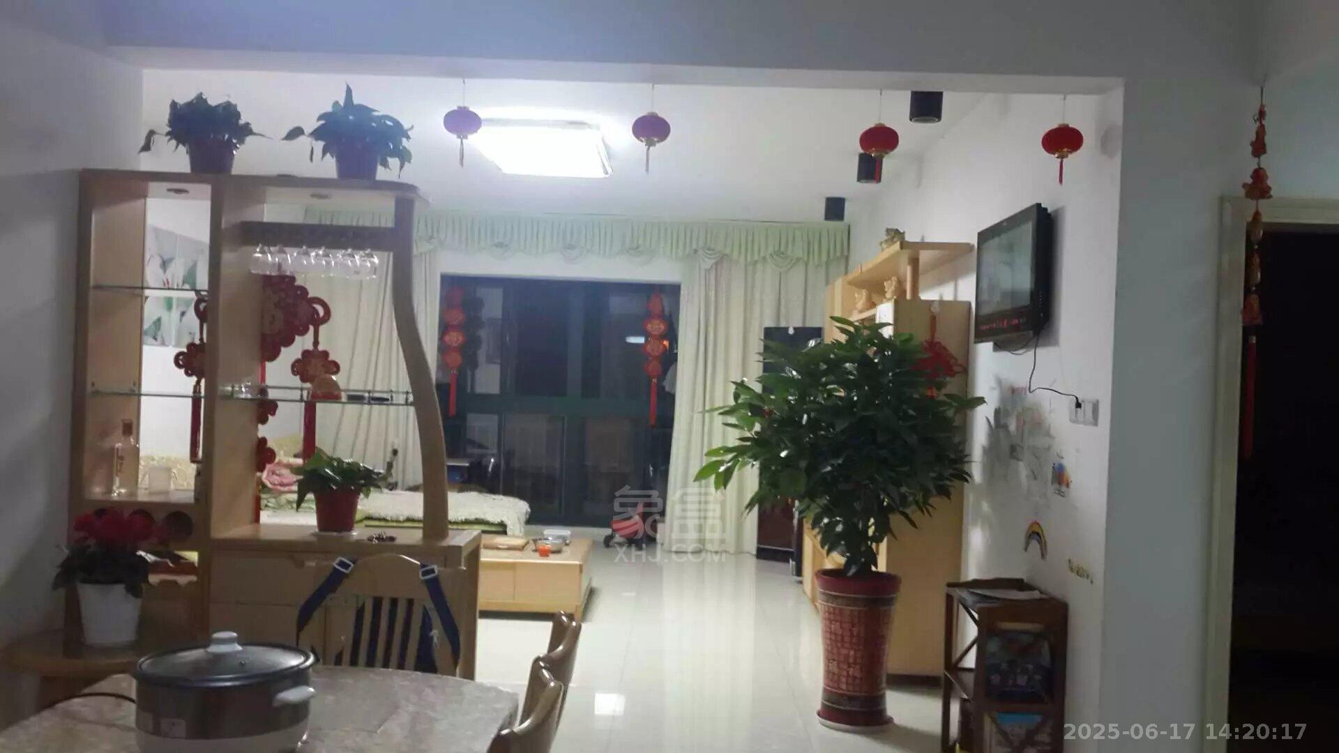 西域名邸 4室2厅1卫 1800.0元/月 西域名邸 4室2厅1卫 1800.0元/月室内图