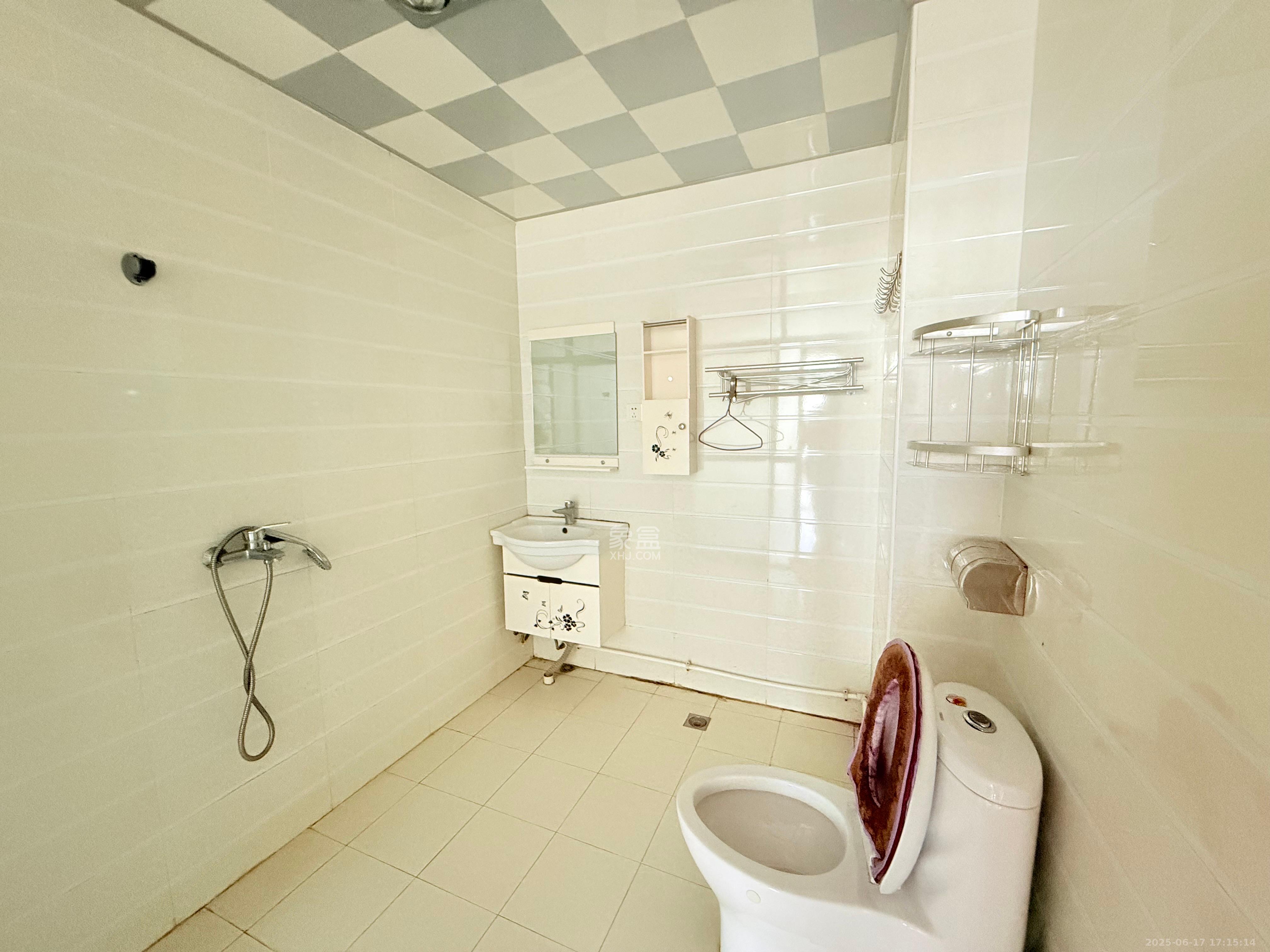 雅致名园 3室2厅2卫 3600.0元/月 雅致名园 3室2厅2卫 3600.0元/月室内图