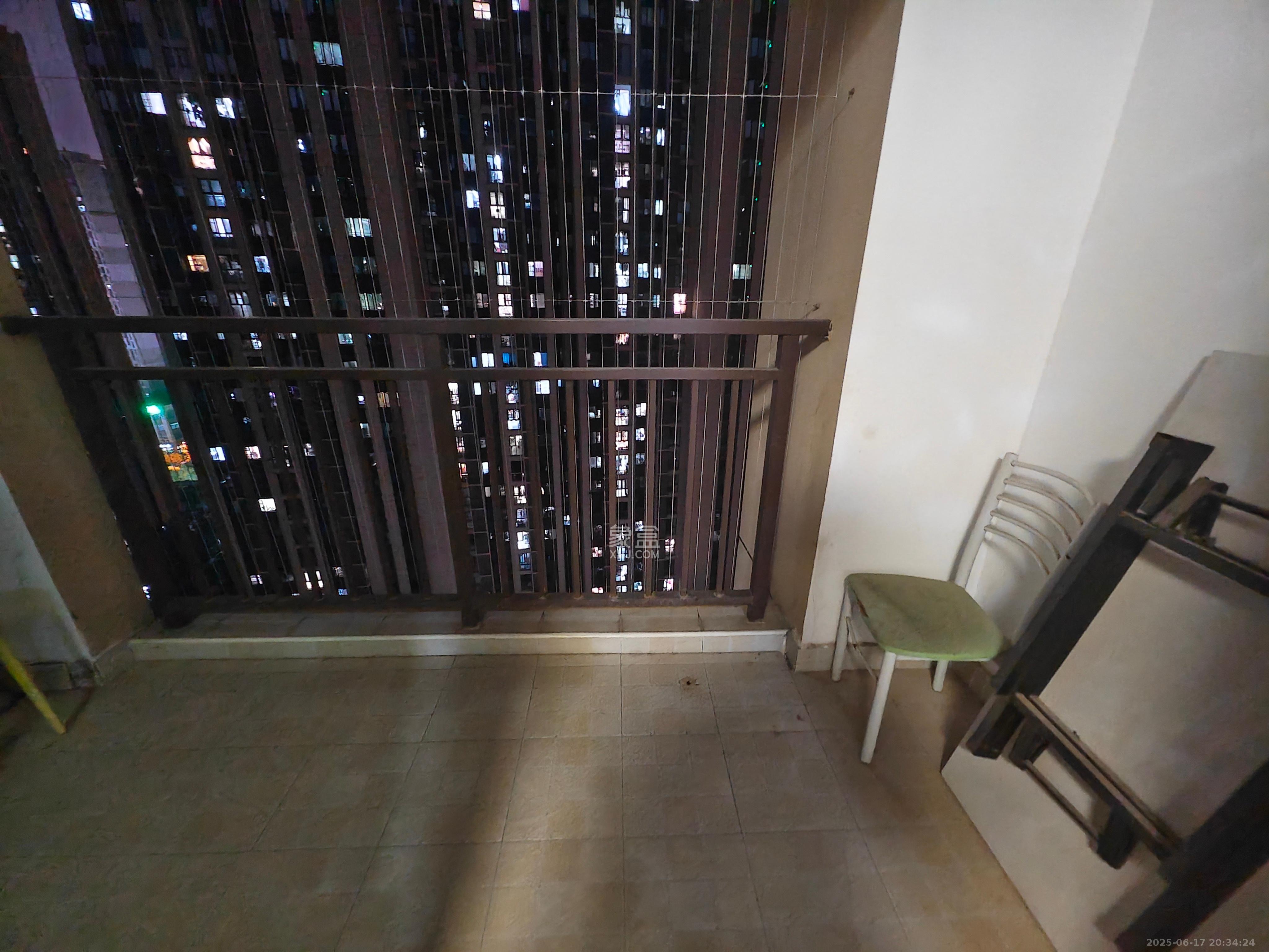 梅溪鑫苑名家  3室2厅1卫    2100.0元/月室内图