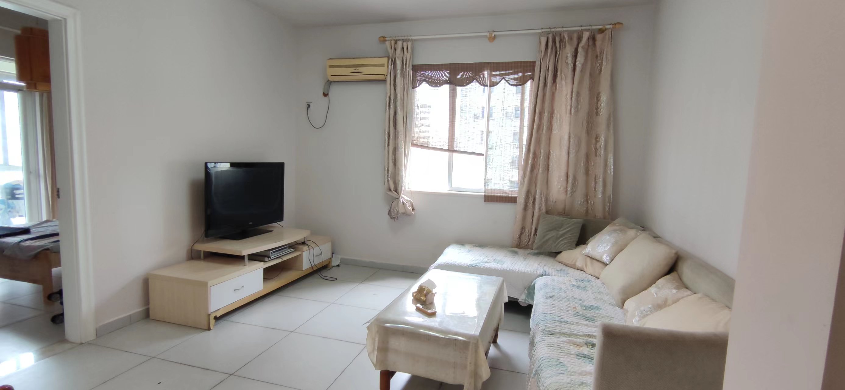 蔚兰天成 2室2厅1卫 2100.0元/月 蔚兰天成 2室2厅1卫 2100.0元/月室内图