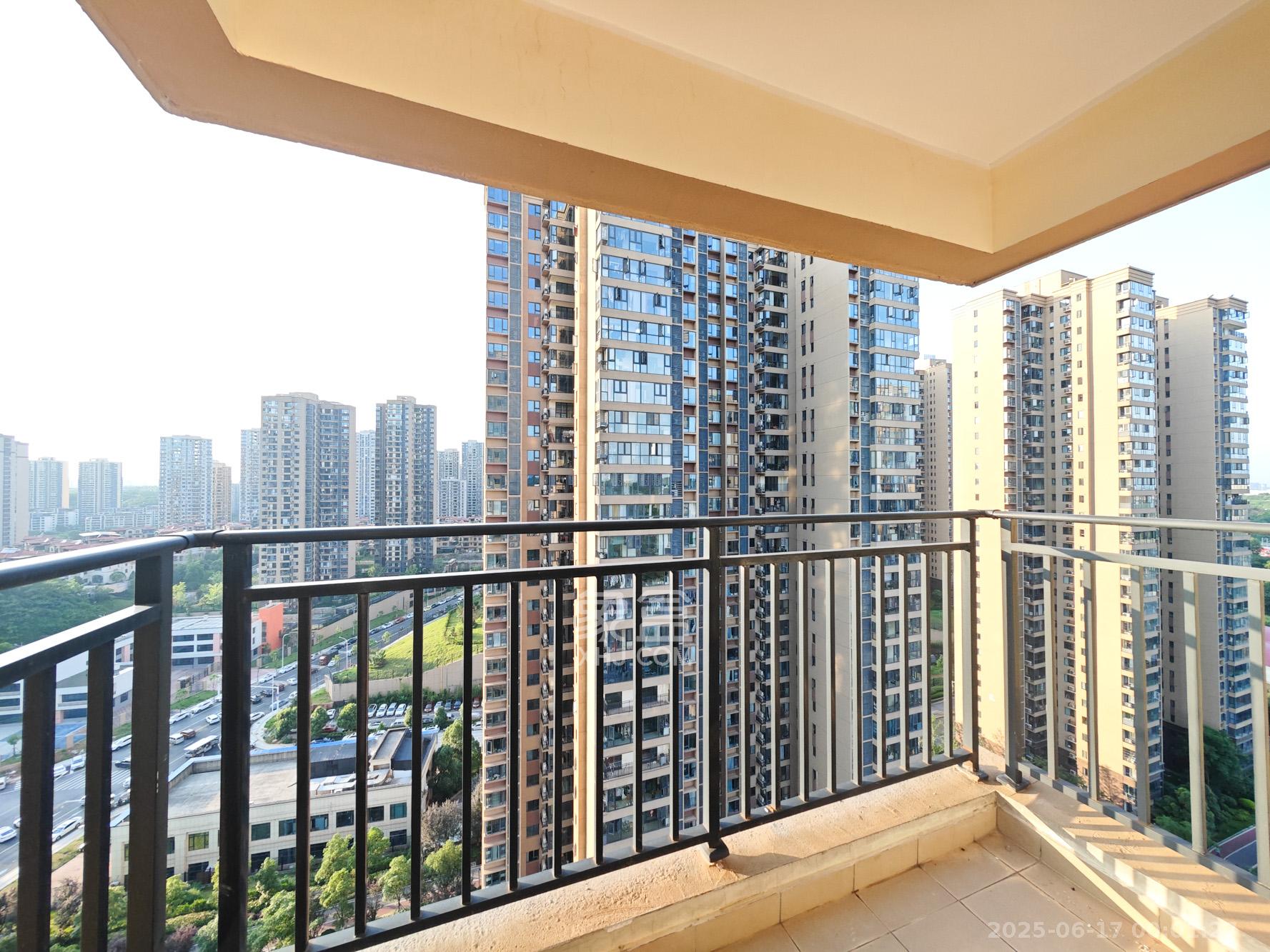 中建嘉和城凤凰台（中建瑞兴家园）  4室2厅0卫    92.8万其他