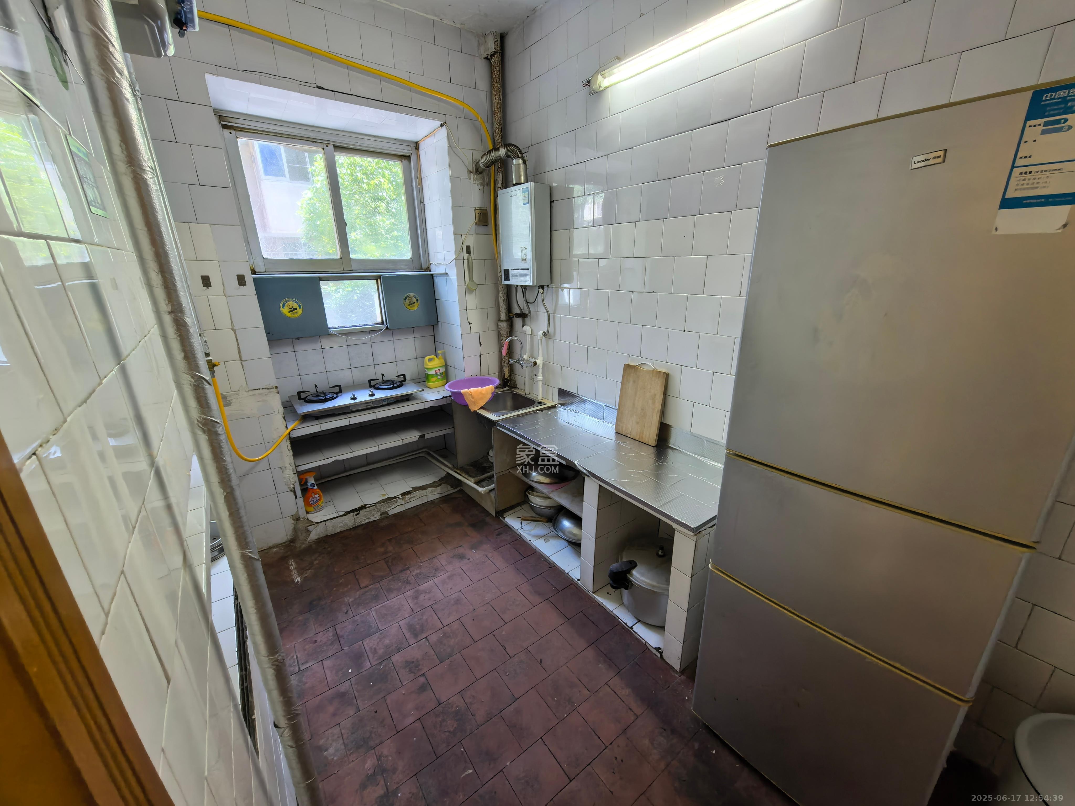 东广济桥社区 2室1厅1卫 1700.0元/月 东广济桥社区 2室1厅1卫 1700.0元/月室内图