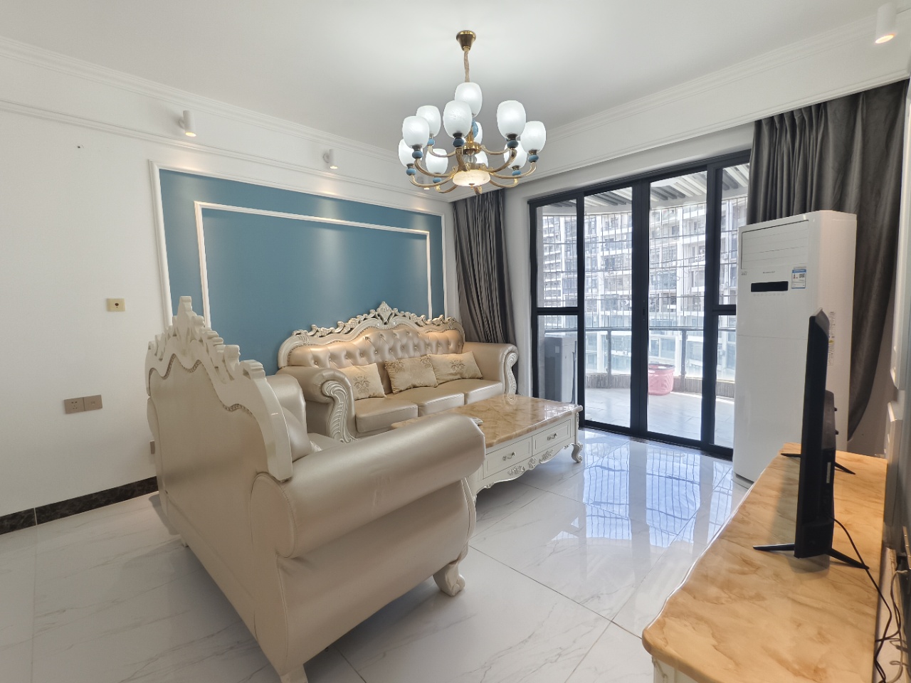 绿地海长流一期  3室2厅1卫    160.0万 绿地海长流一期  3室2厅1卫    160.0万室内图