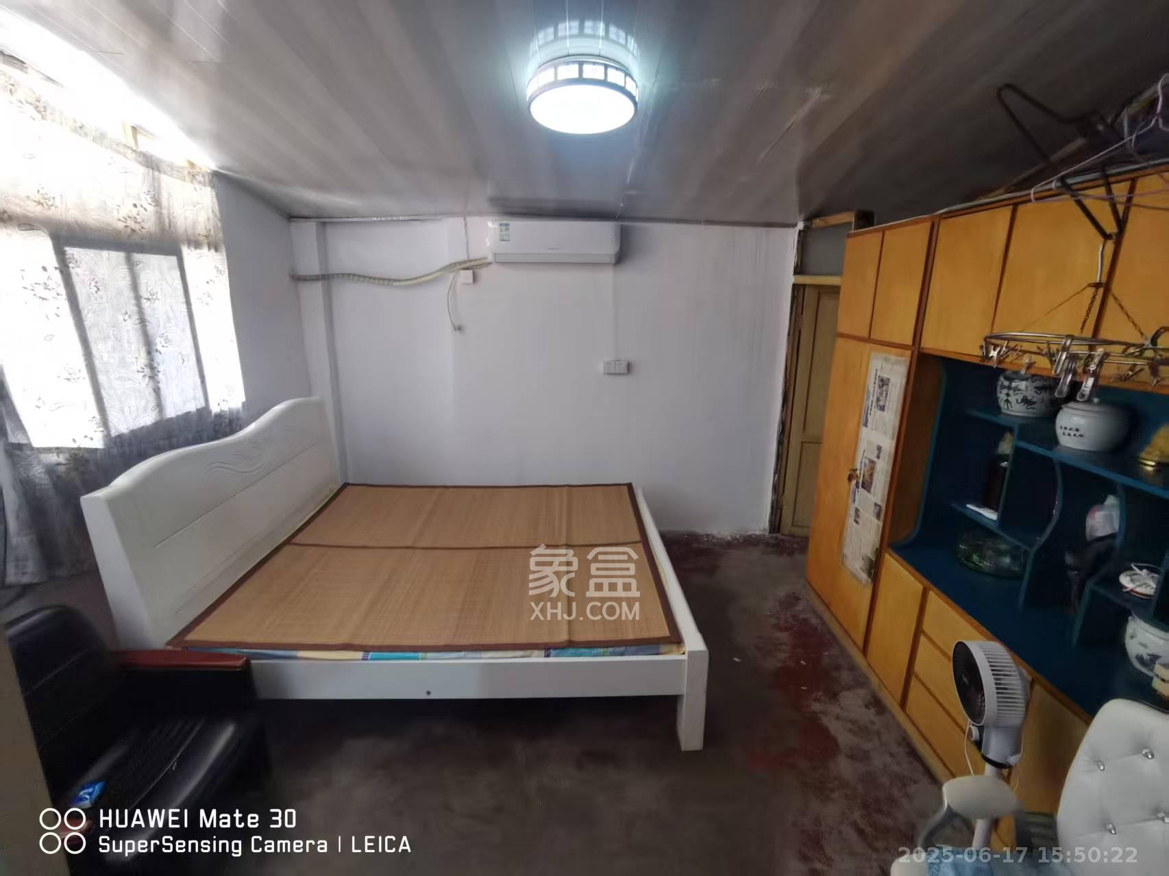 韶山路散盘 3室1厅1卫 1200.0元/月 韶山路散盘 3室1厅1卫 1200.0元/月室内图