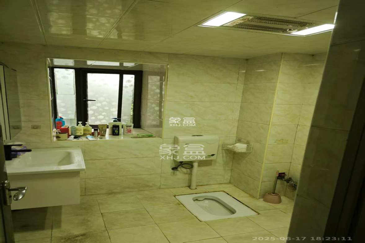 长房时代城 2室2厅1卫 2500.0元/月 长房时代城 2室2厅1卫 2500.0元/月室内图