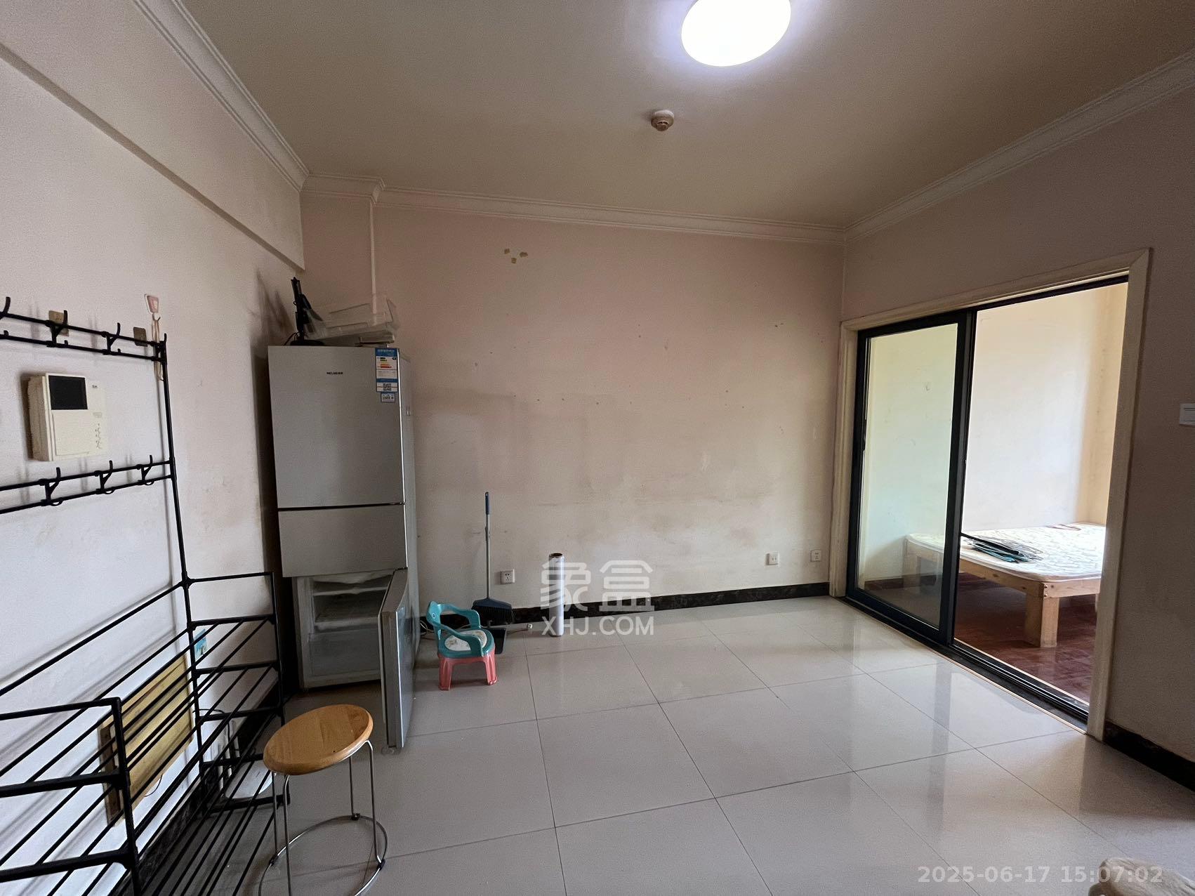 中建芙蓉工社 2室1厅1卫 1300.0元/月 中建芙蓉工社 2室1厅1卫 1300.0元/月室内图