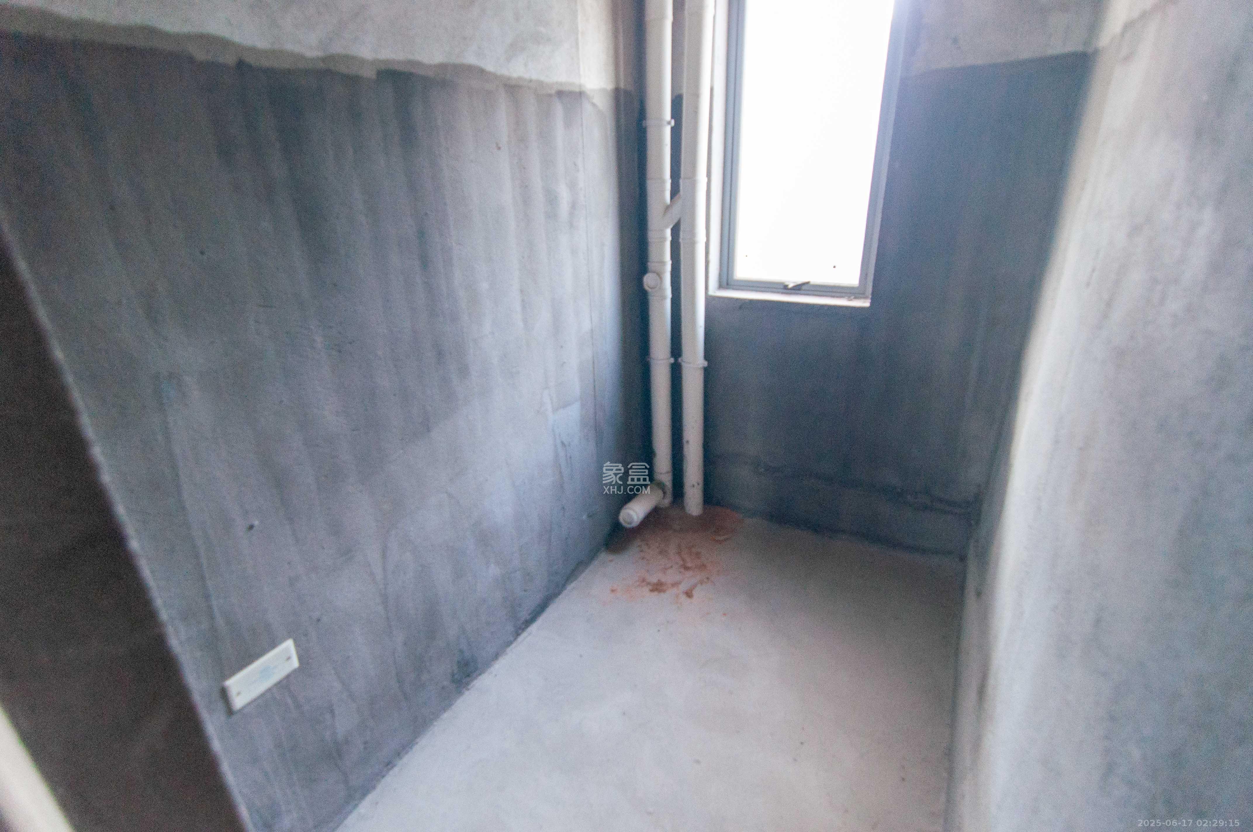 恩瑞御西湖 4室2厅3卫 310.0万 恩瑞御西湖 4室2厅3卫 310.0万其他