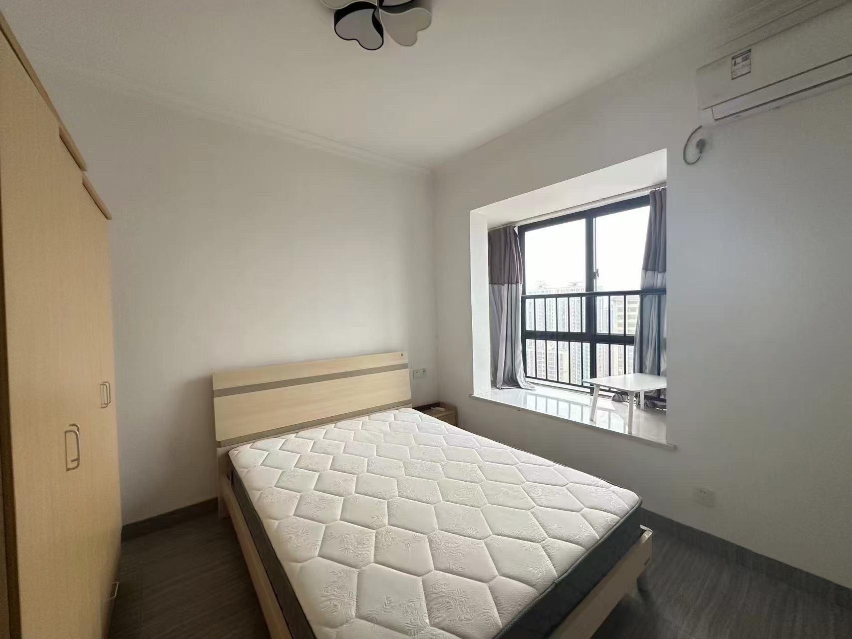 棕榈园  3室2厅1卫   2300.00元/月室内图
