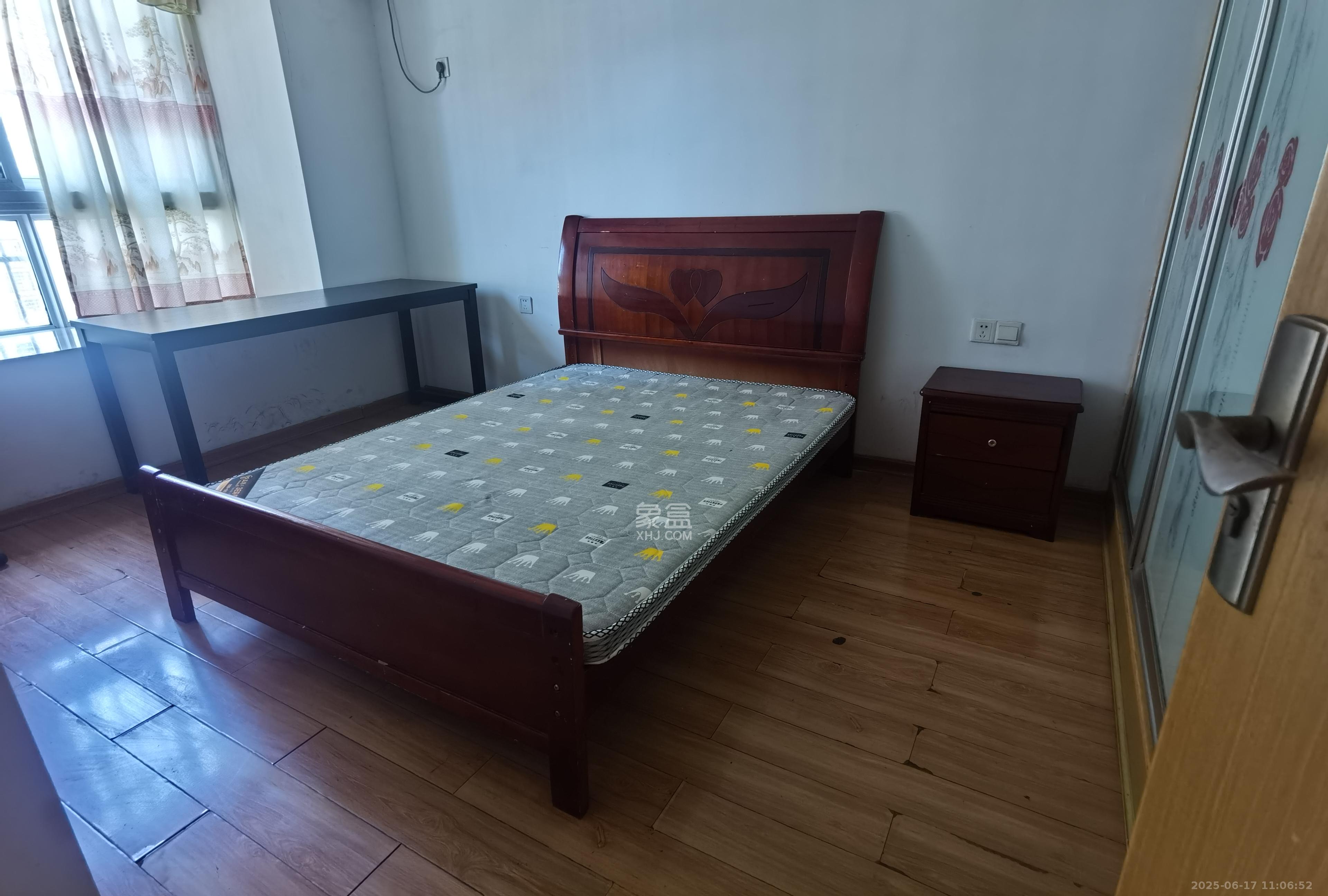 明天一城 2室2厅1卫 1500.0元/月 明天一城 2室2厅1卫 1500.0元/月室内图