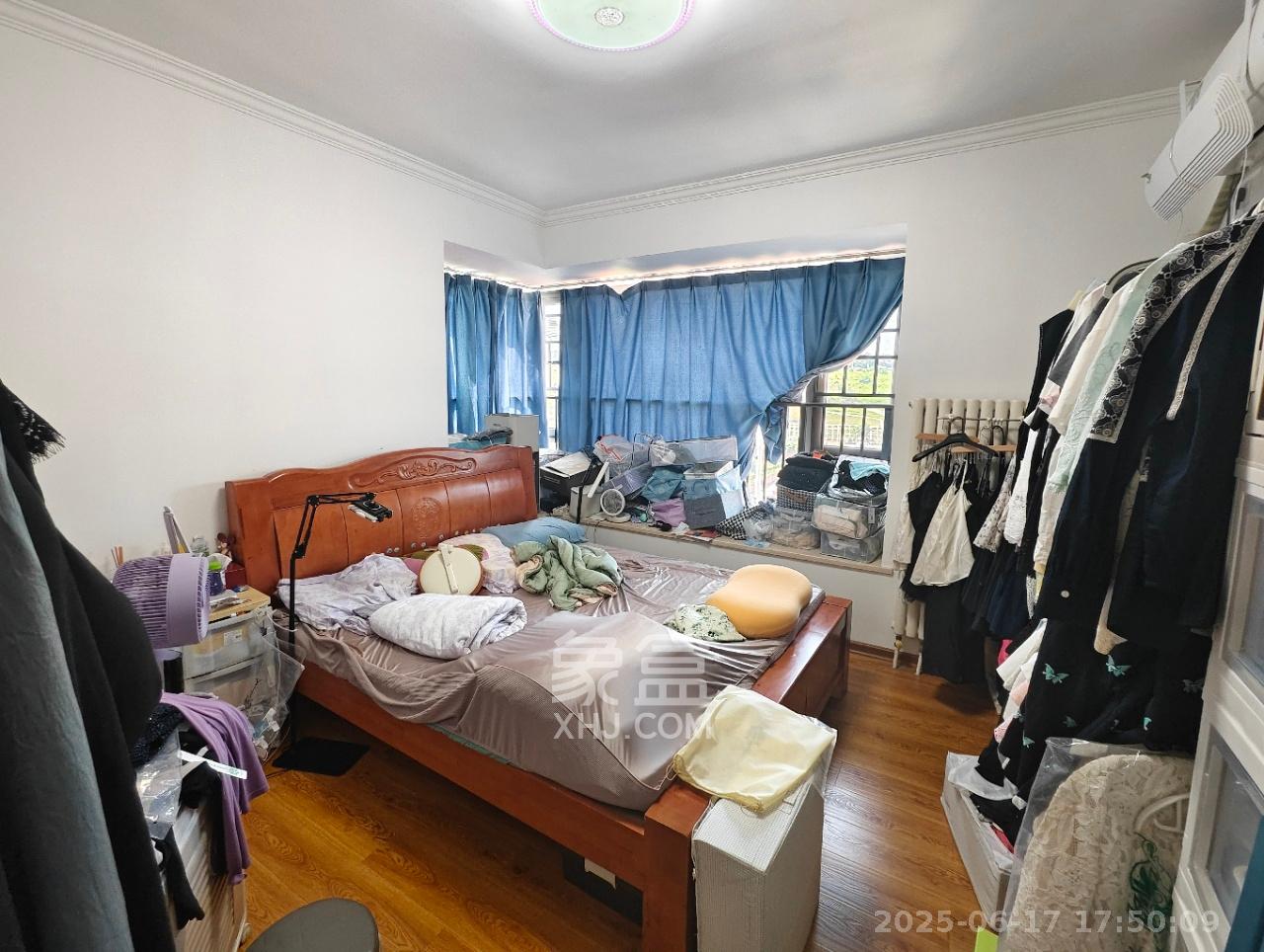 怡海星城 3室2厅2卫 2800.0元/月 怡海星城 3室2厅2卫 2800.0元/月室内图