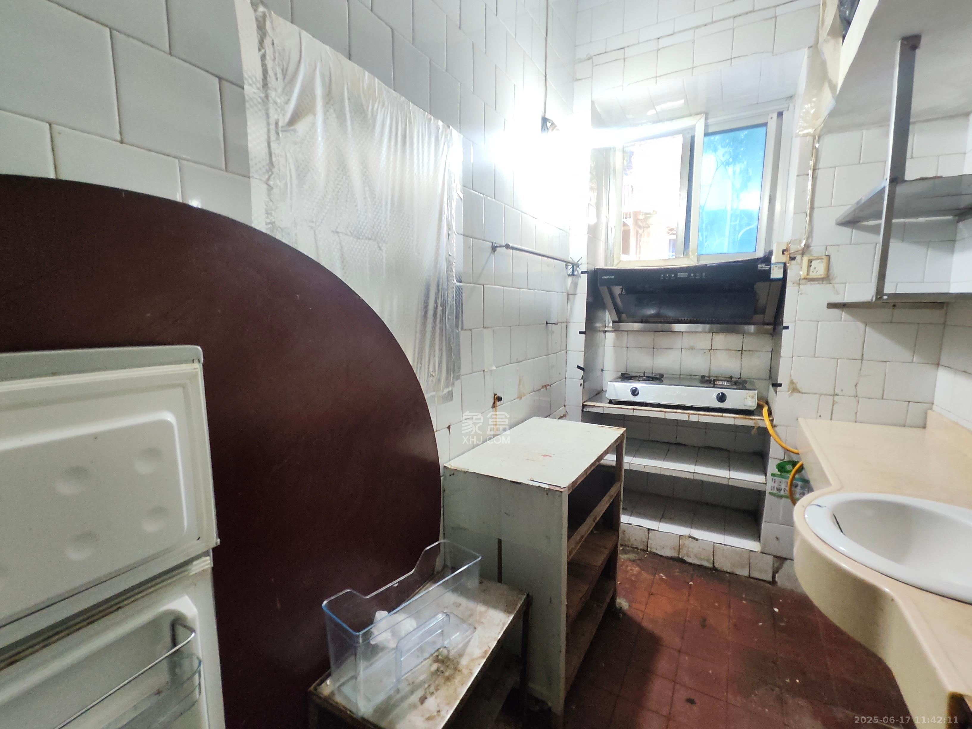 长钢宿舍小区  2室1厅1卫    1200.0元/月 长钢宿舍小区  2室1厅1卫    1200.0元/月室内图