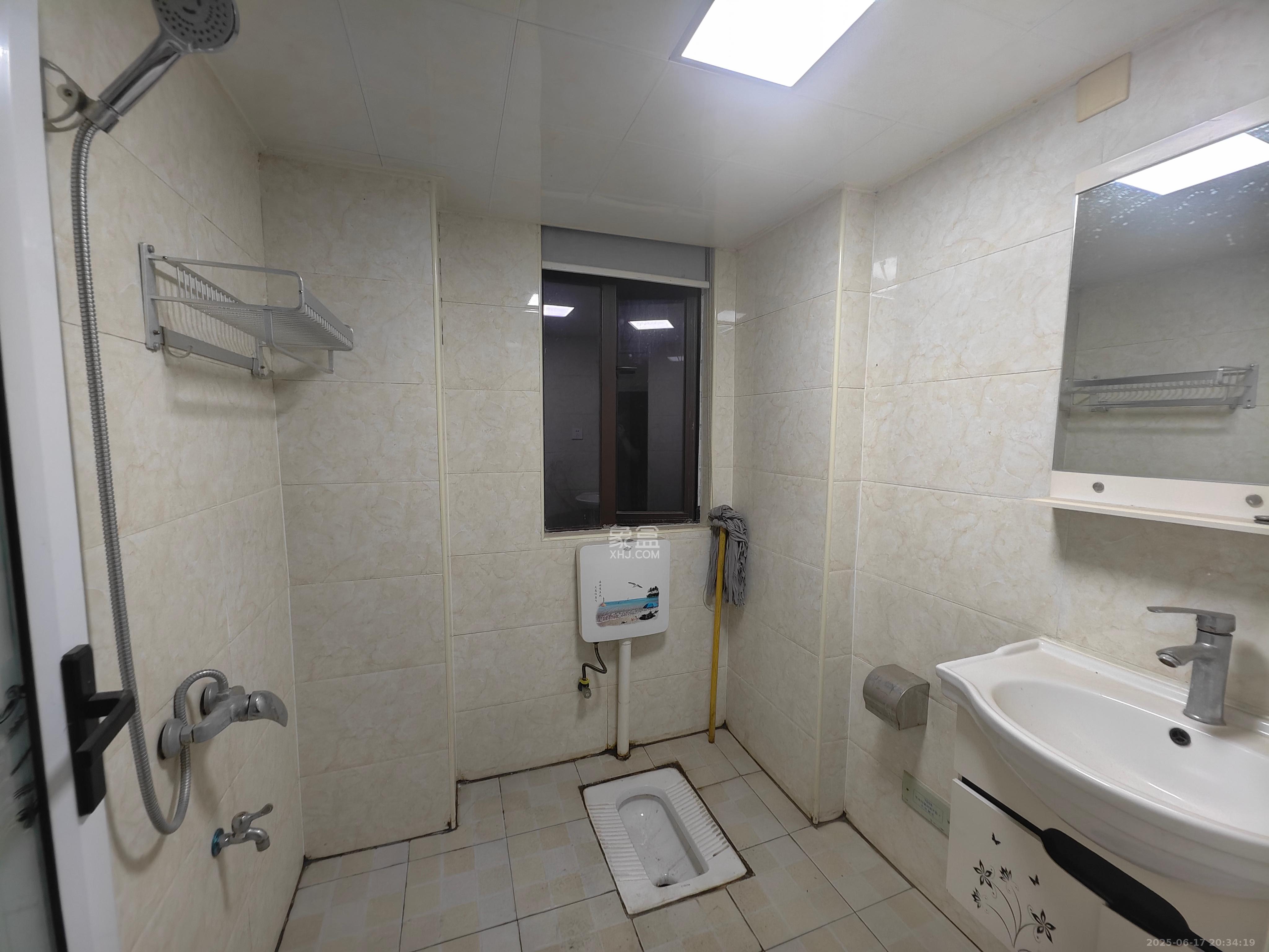 梅溪鑫苑名家  3室2厅1卫    2100.0元/月室内图