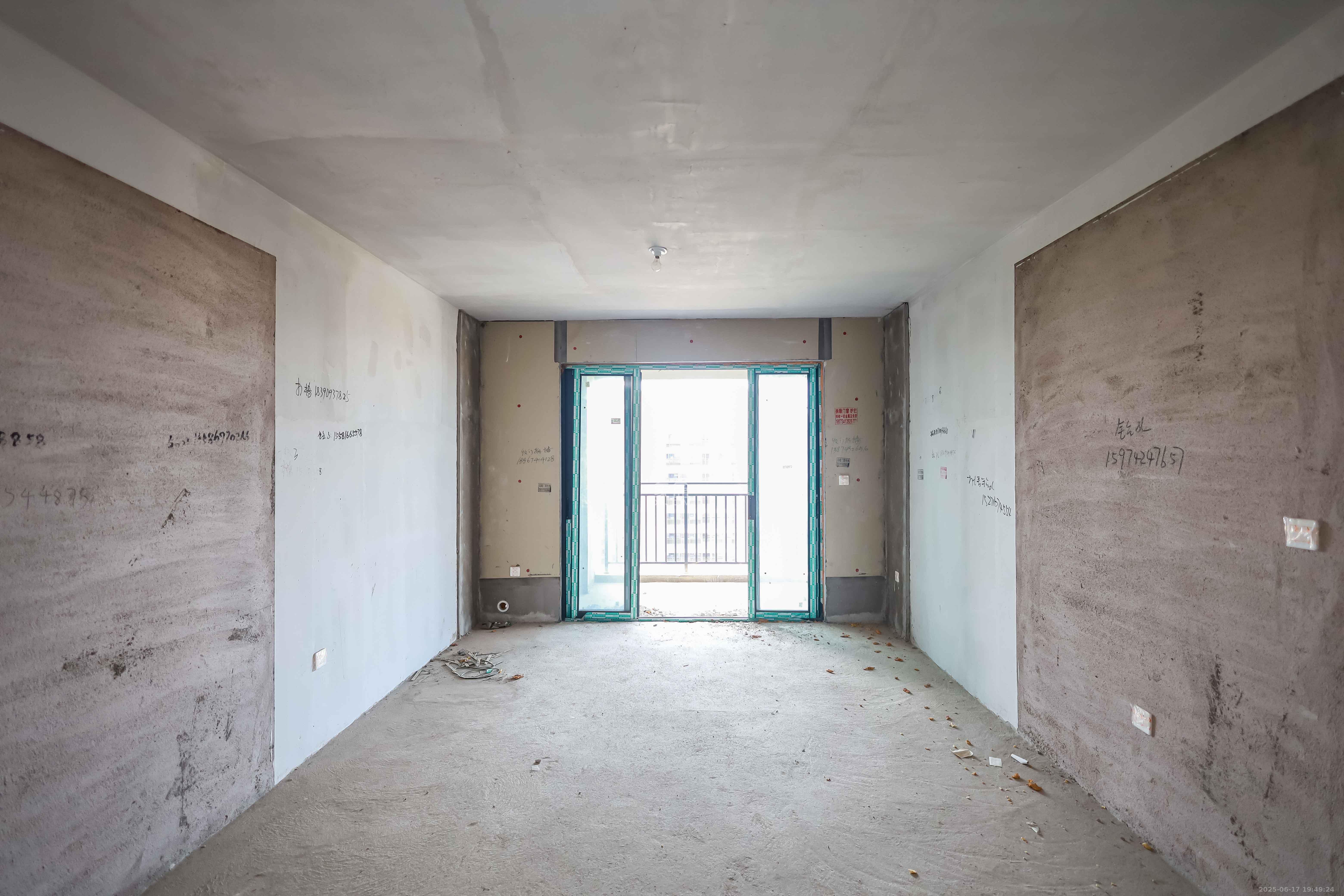 金侨风华府  4室2厅2卫    89.0万 金侨风华府  4室2厅2卫    89.0万