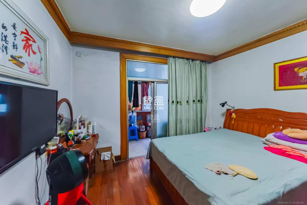 自然村公寓 2室2厅1卫 38.0万 自然村公寓 2室2厅1卫 38.0万卧室