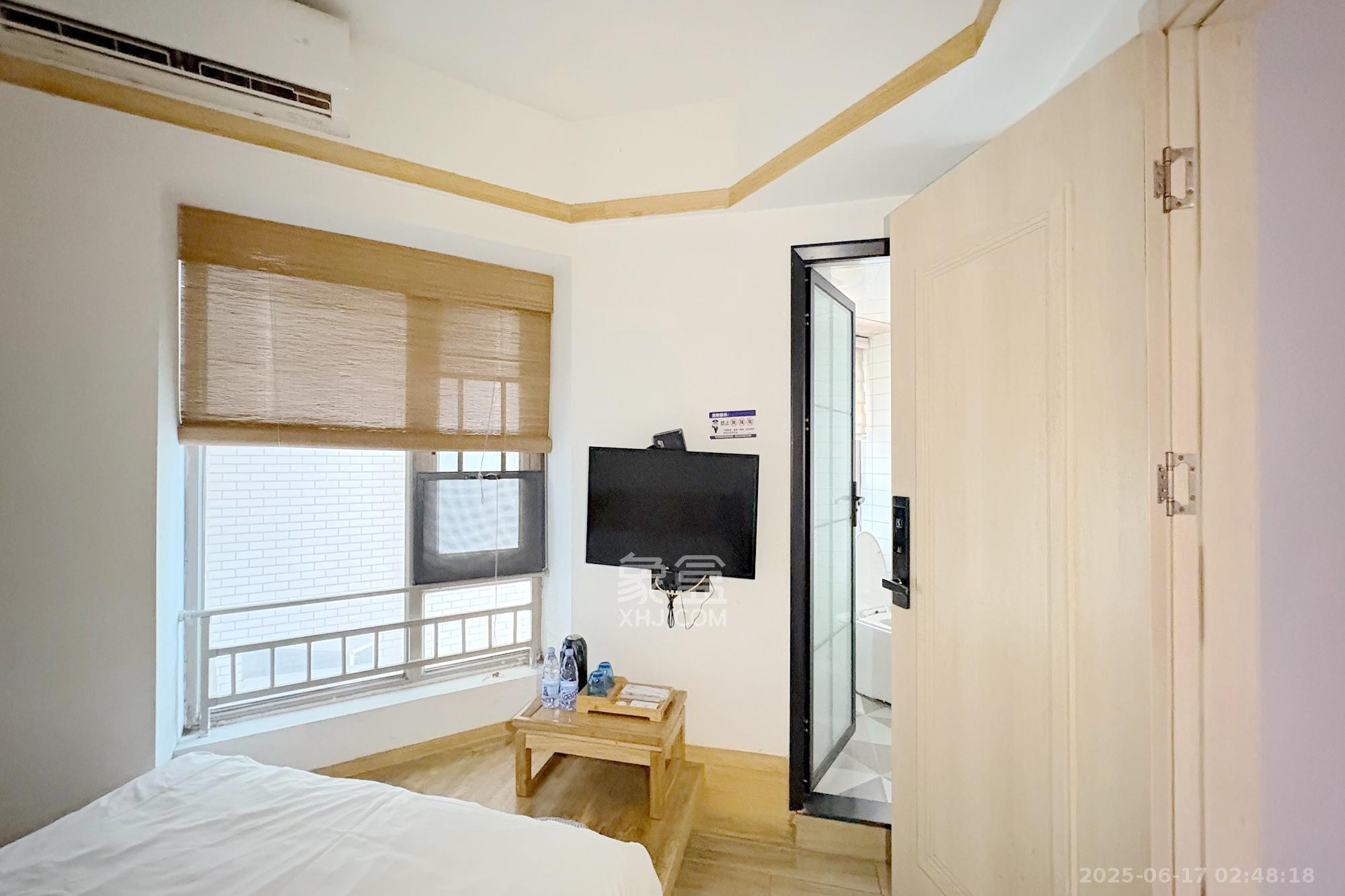 潮宗御苑  3室2厅2卫    198.0万卧室