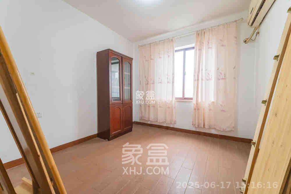 圆梦康乐城  3室2厅2卫   2000.00元/月室内图