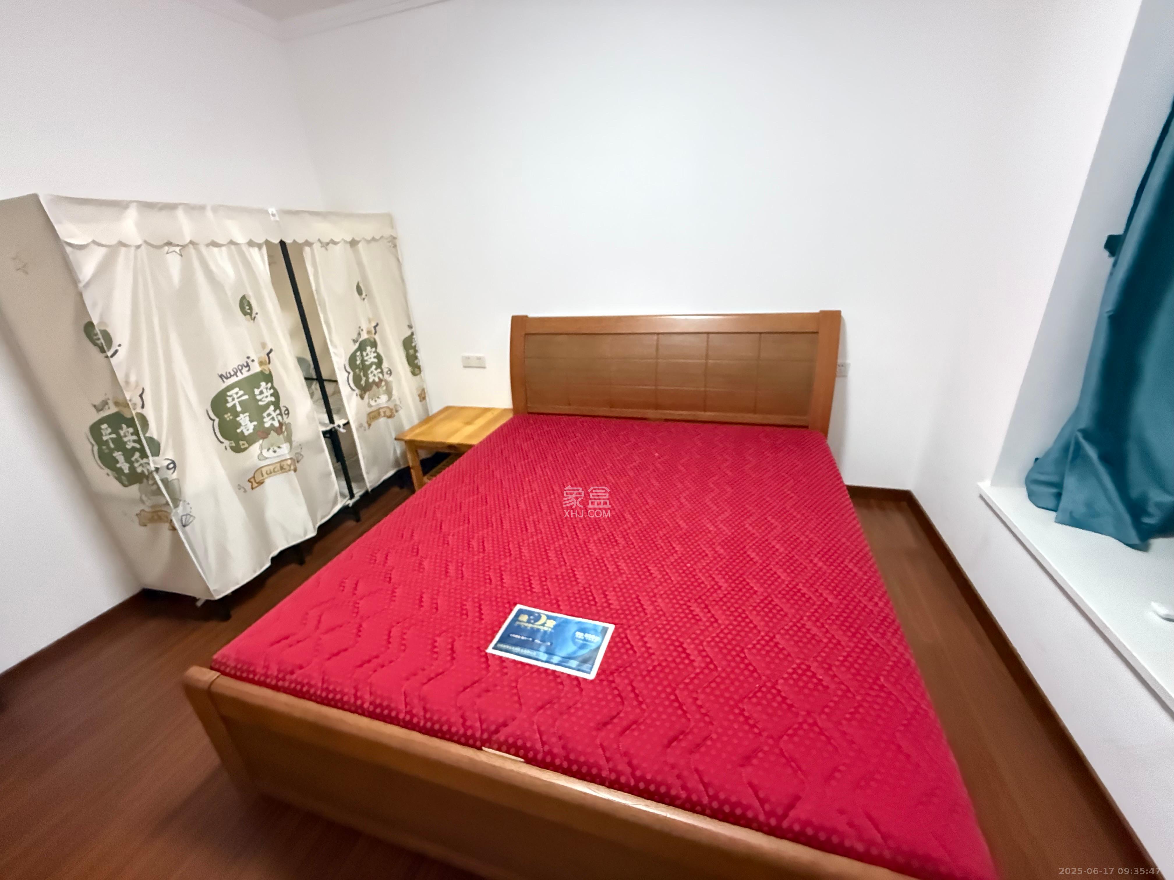 荣泰广场  3室2厅1卫   2300.00元/月室内图