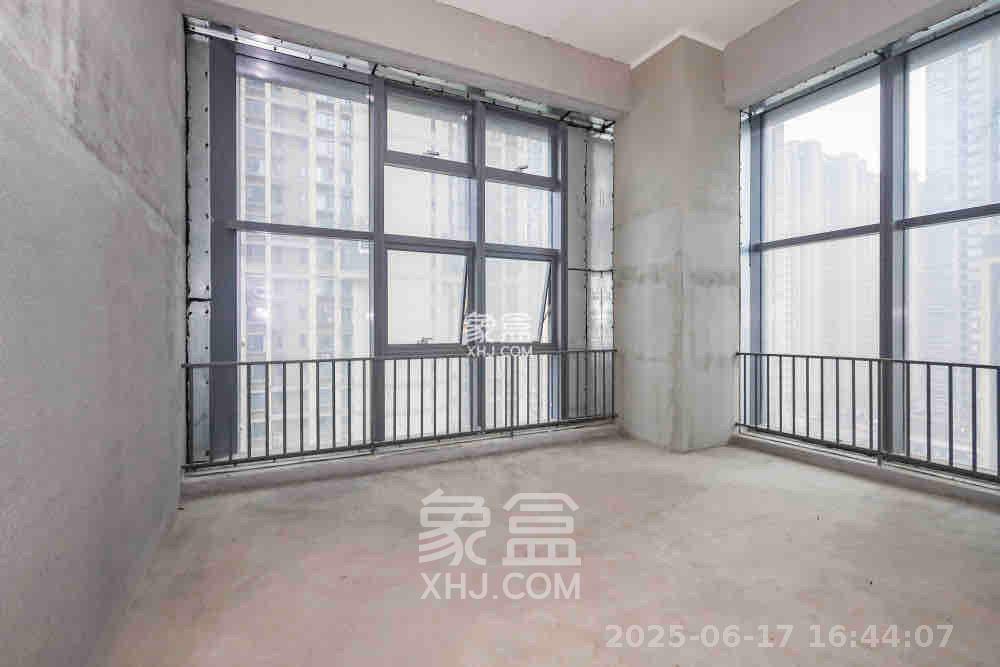 卓越中寰 2室1厅1卫 3800.0元/月 卓越中寰 2室1厅1卫 3800.0元/月室内图