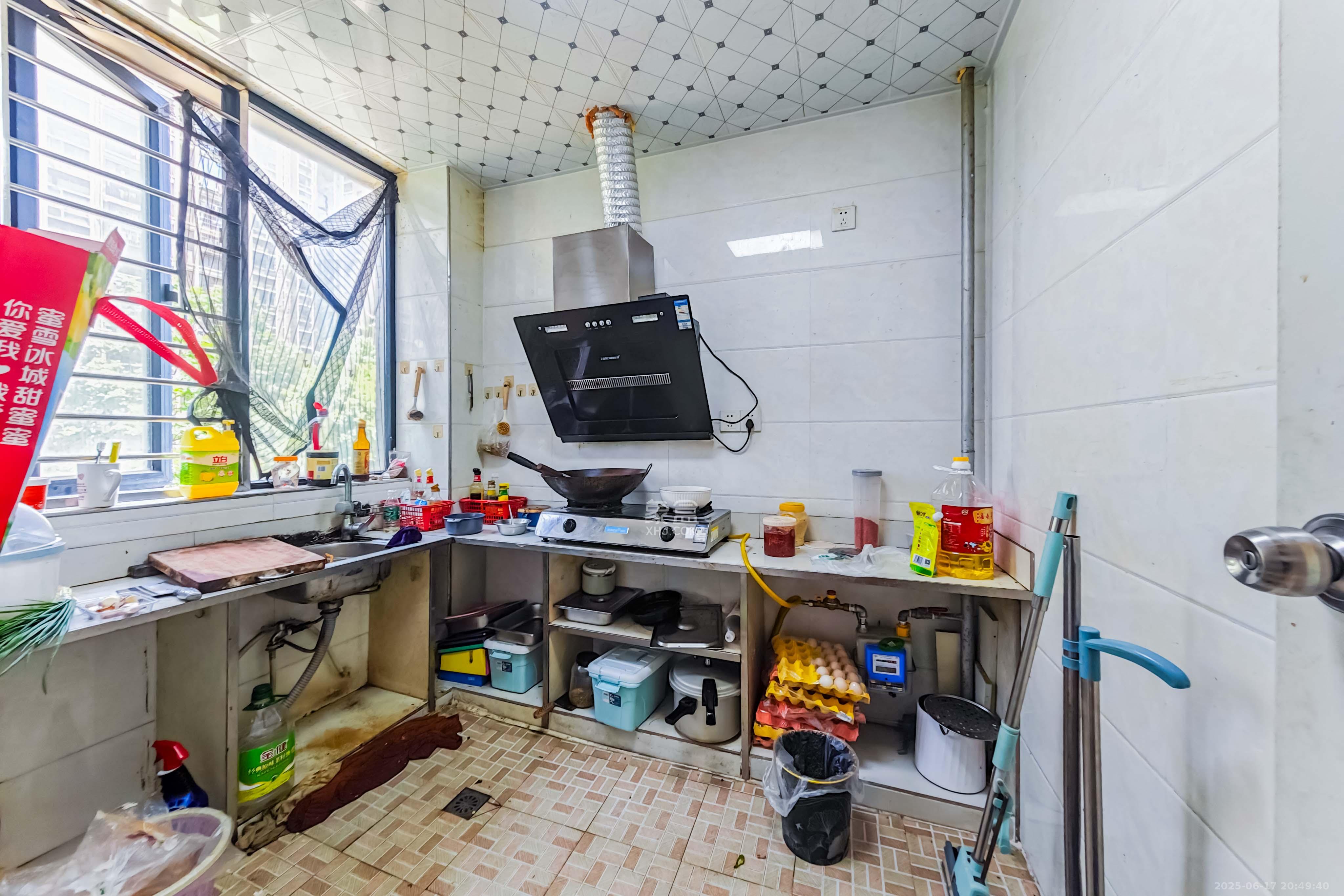 英郡年华 4室2厅1卫 105.0万 英郡年华 4室2厅1卫 105.0万厨房