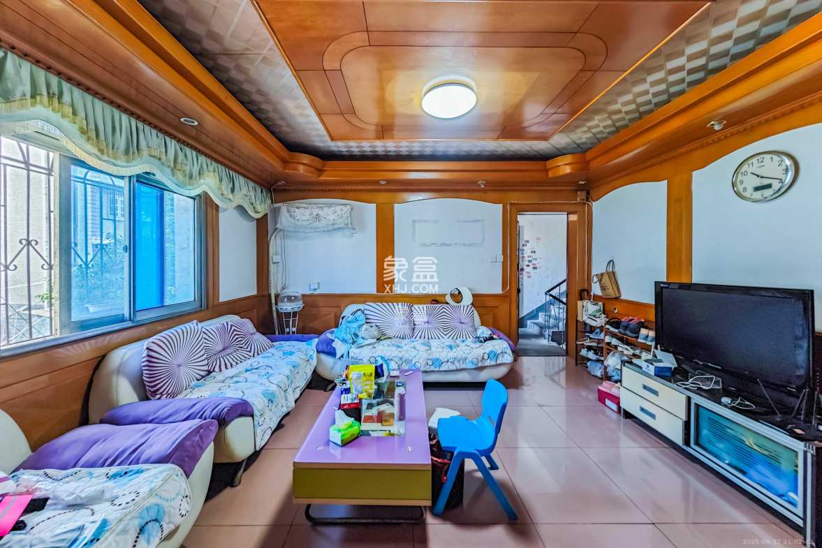 自然村公寓 2室2厅1卫 38.0万 自然村公寓 2室2厅1卫 38.0万客厅