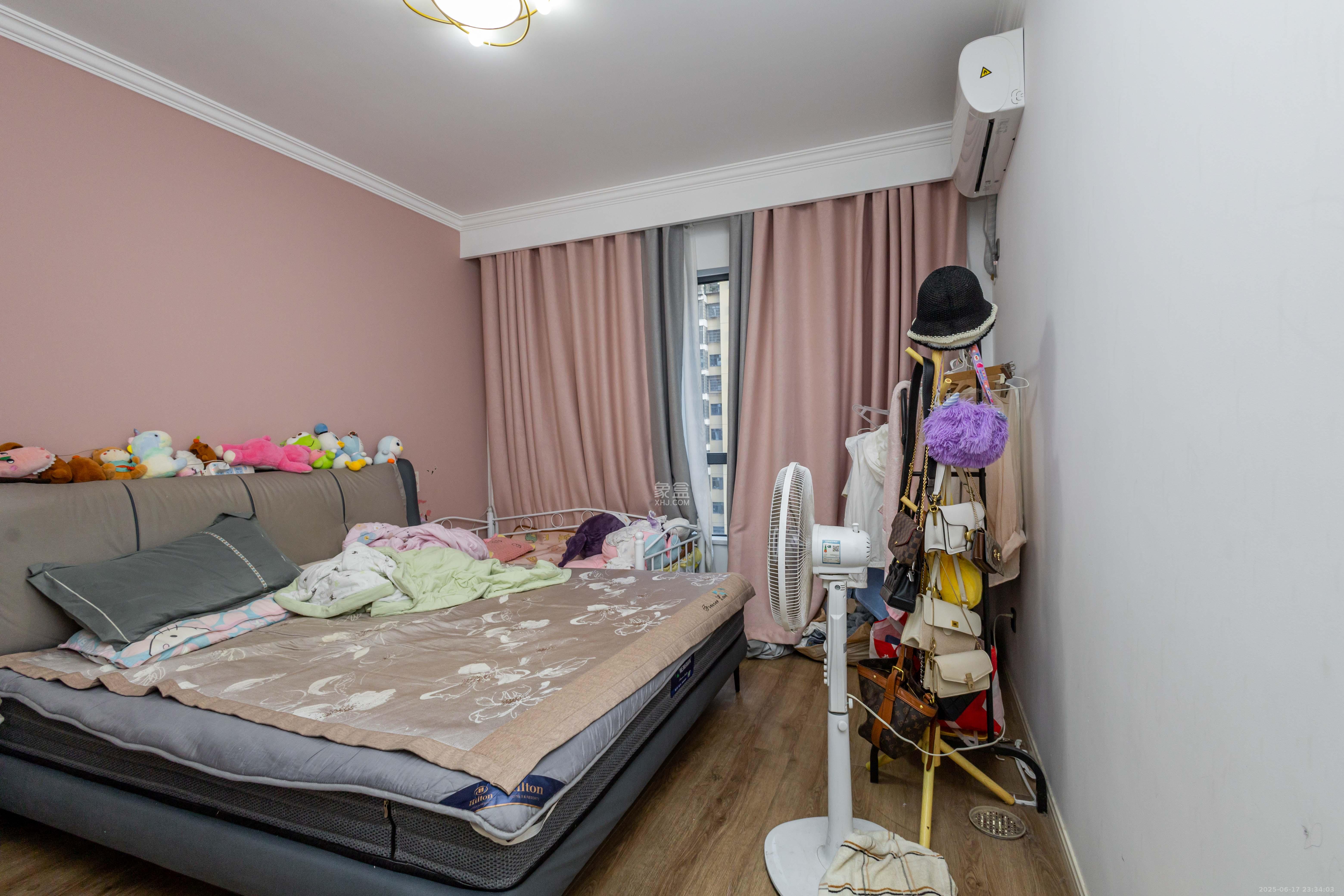 中国铁建国际城二期  4室2厅2卫    99.8万卧室