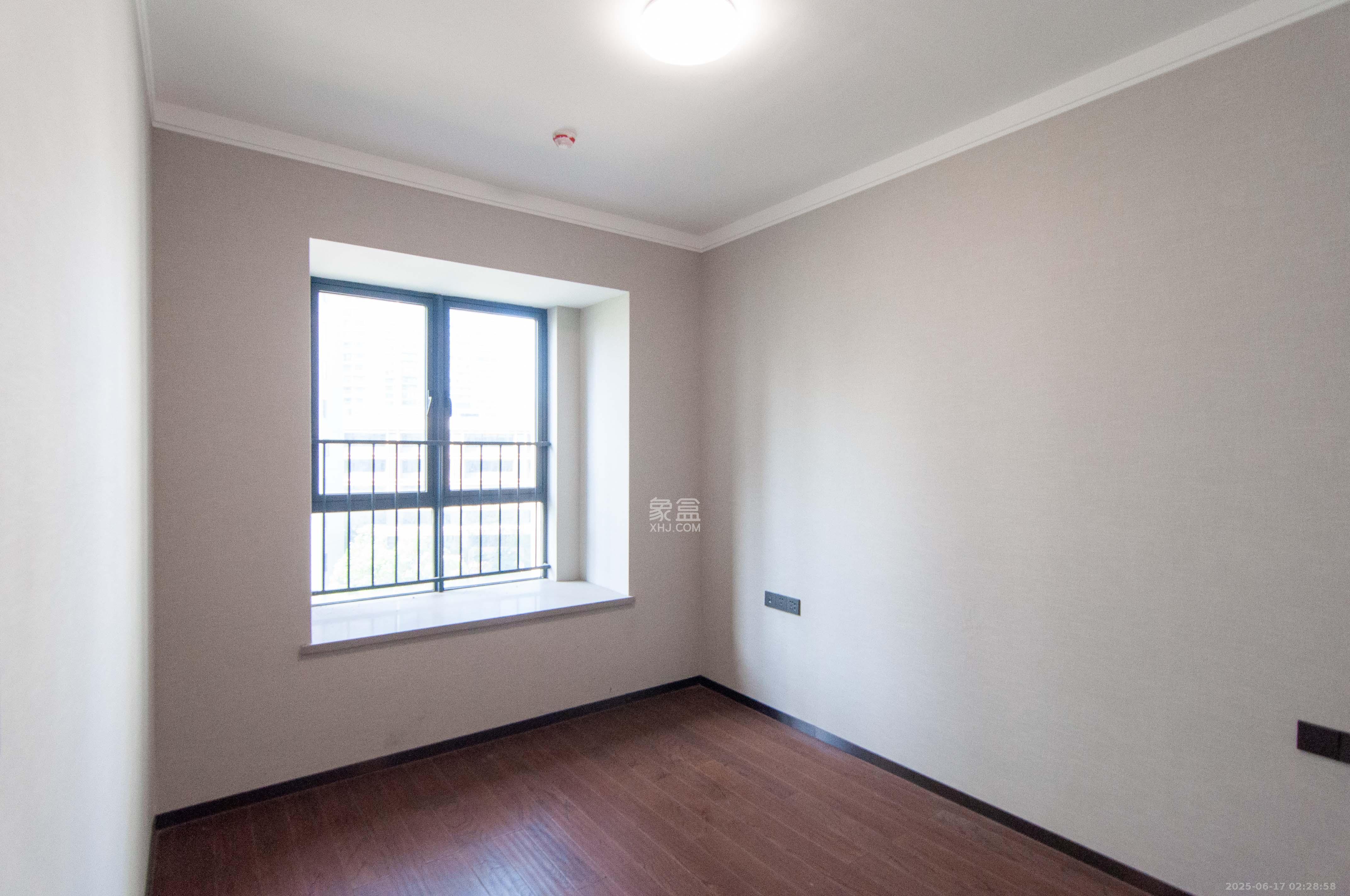 旭辉都会山  4室2厅3卫    252.0万 旭辉都会山  4室2厅3卫    252.0万其他