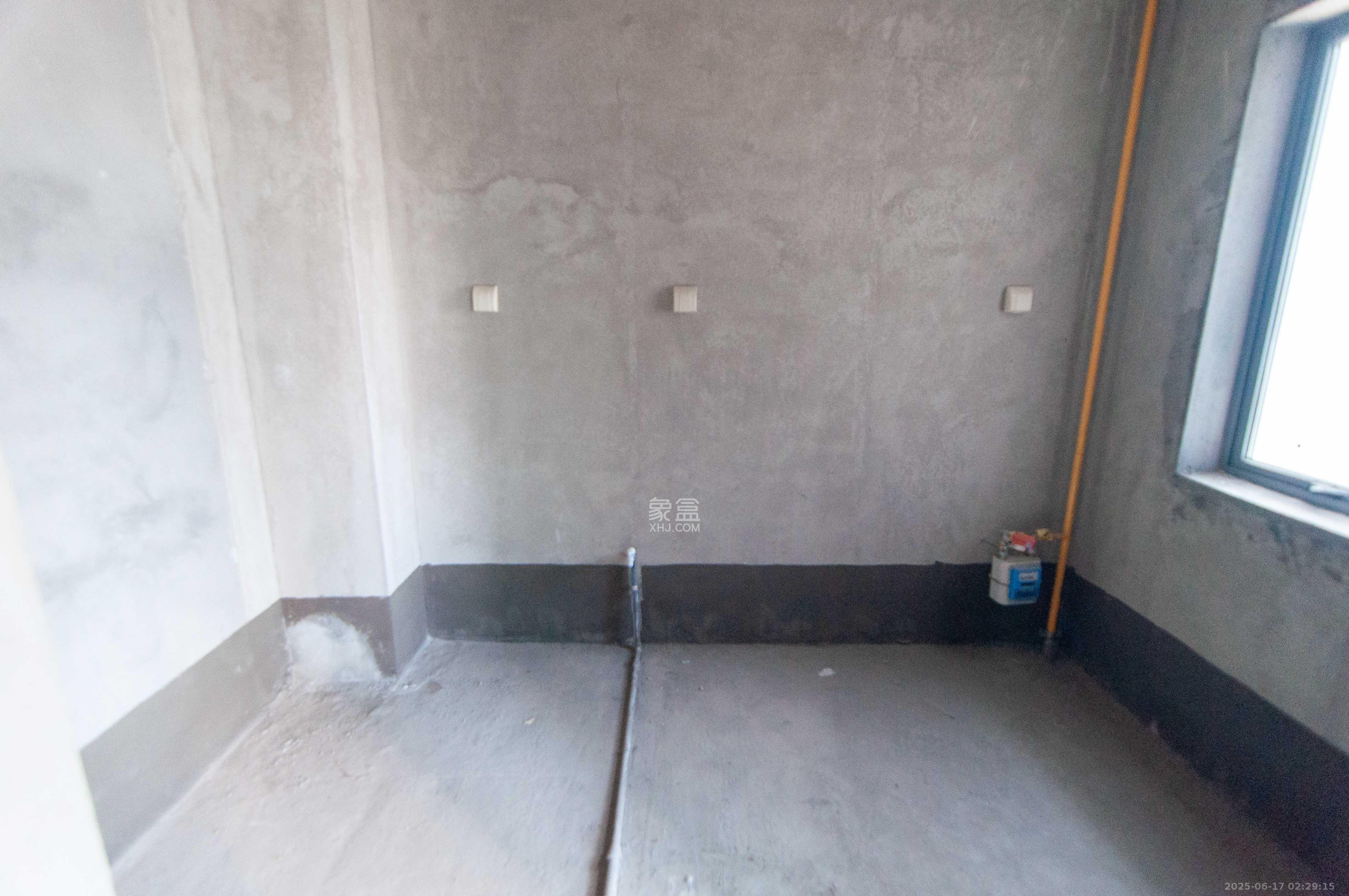 恩瑞御西湖 4室2厅3卫 310.0万 恩瑞御西湖 4室2厅3卫 310.0万其他